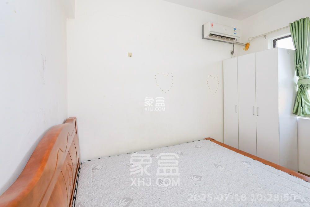 钰龙天下二期（钰龙佳园）  3室2厅2卫    2400.0元/月室内图