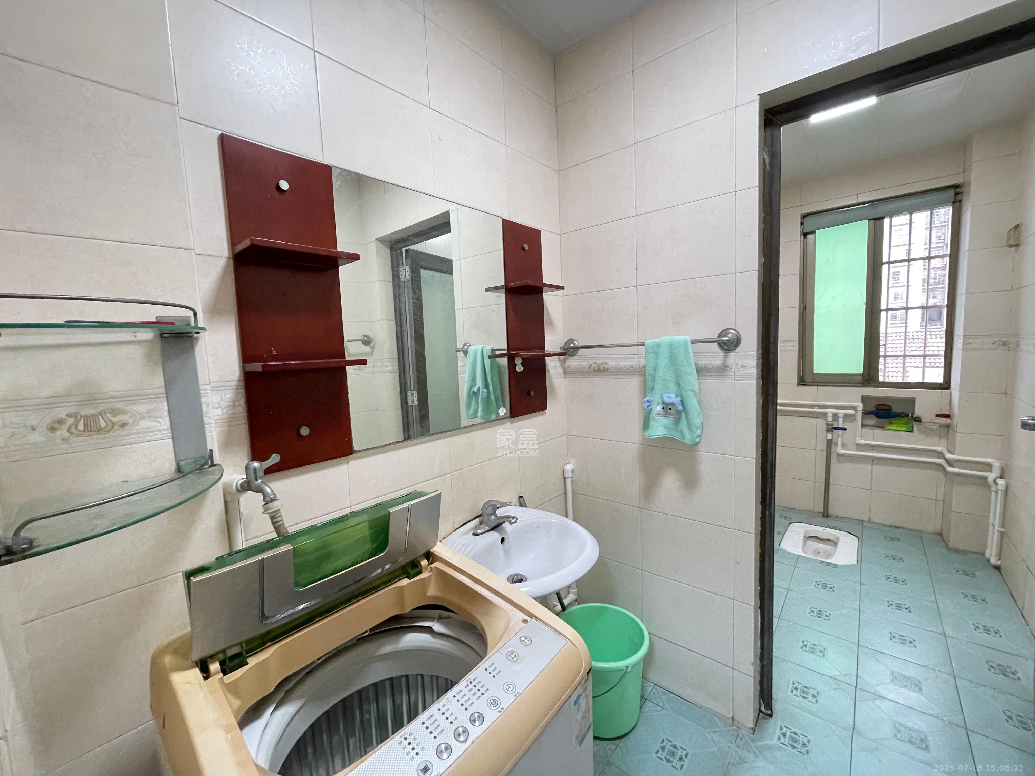 扬帆小区  3室2厅2卫    2100.0元/月 扬帆小区  3室2厅2卫    2100.0元/月室内图