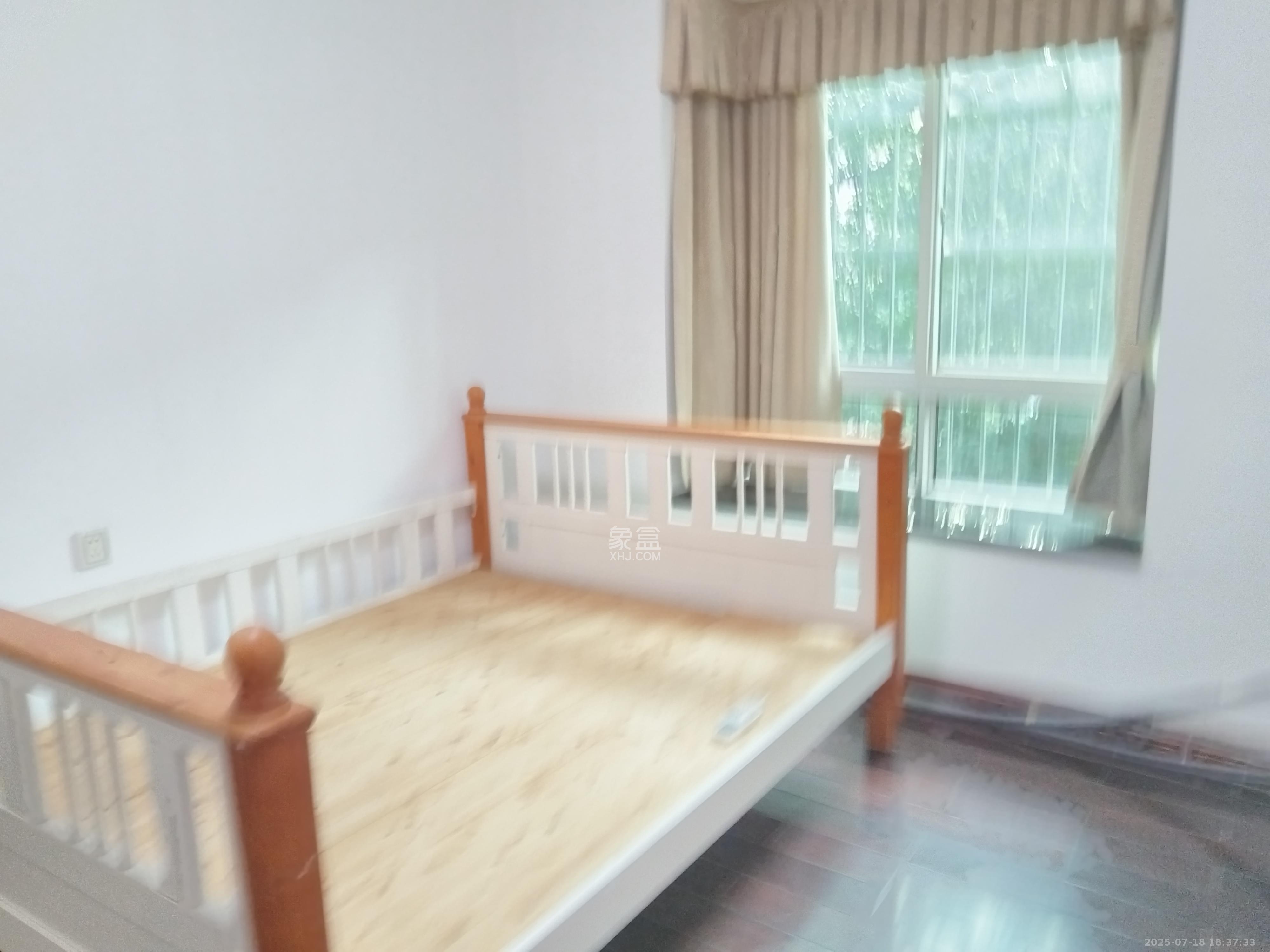 广厦新苑 4室2厅2卫 2800.0元/月 广厦新苑 4室2厅2卫 2800.0元/月室内图