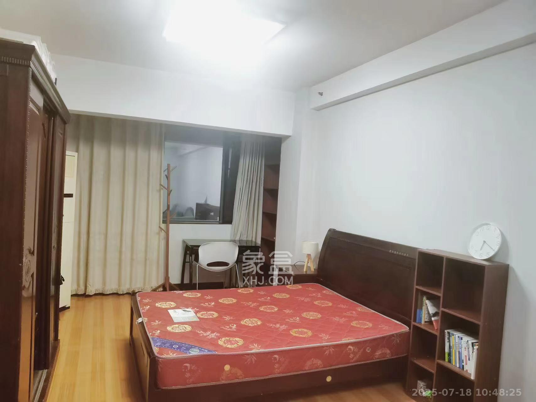 湘域中央  1室1厅1卫    2000.0元/月室内图