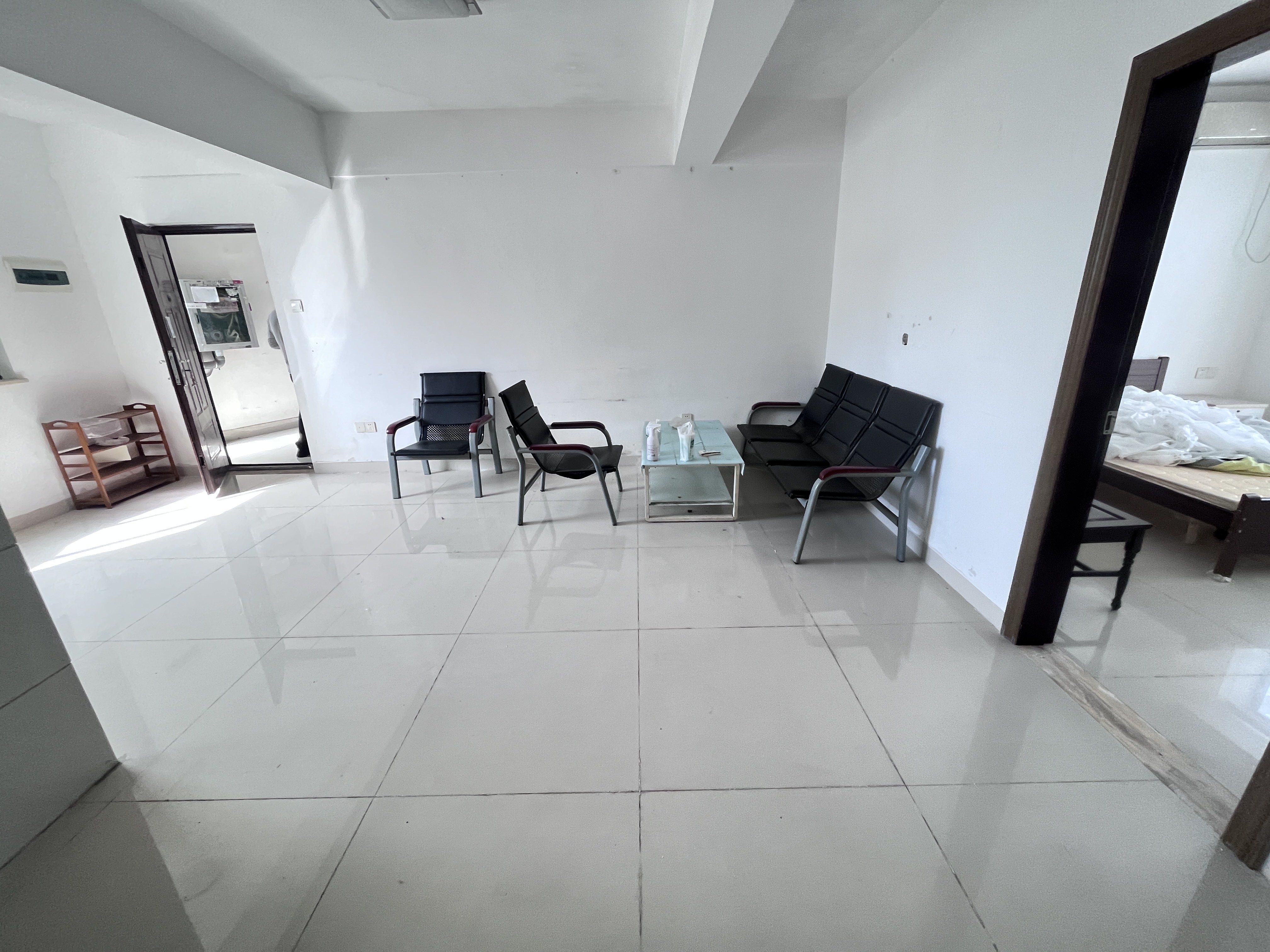 鑫汇大厦 2室2厅1卫 2300.0元/月 鑫汇大厦 2室2厅1卫 2300.0元/月室内图