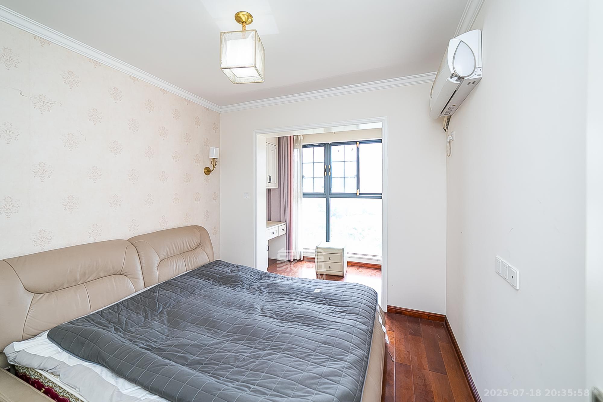 荣盛花语书苑  3室2厅1卫    80.0万 荣盛花语书苑  3室2厅1卫    80.0万卧室