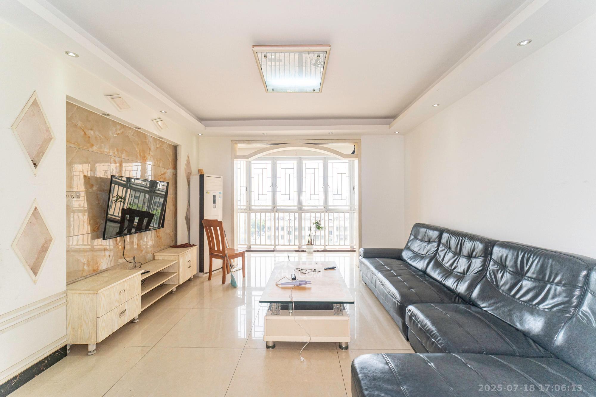 恒广国际景园一二区  3室2厅2卫    105.0万 恒广国际景园一二区  3室2厅2卫    105.0万