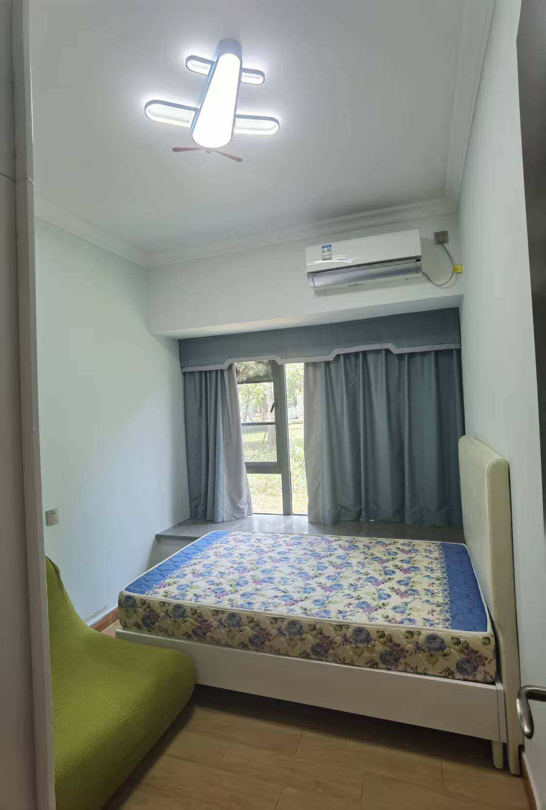 碧桂园剑桥郡  3室2厅2卫    3500.0元/月 碧桂园剑桥郡  3室2厅2卫    3500.0元/月室内图