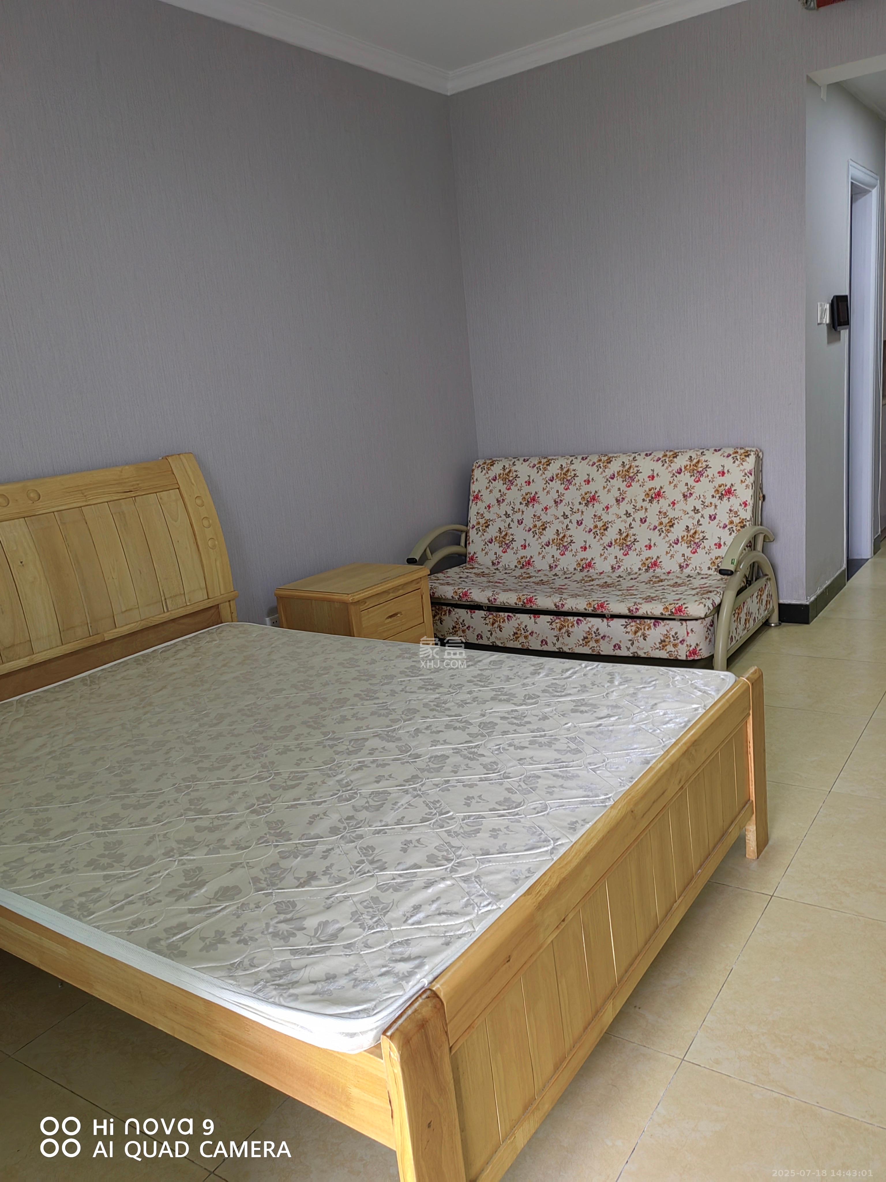 华润五彩城 1室1厅1卫 1200.0元/月 华润五彩城 1室1厅1卫 1200.0元/月室内图