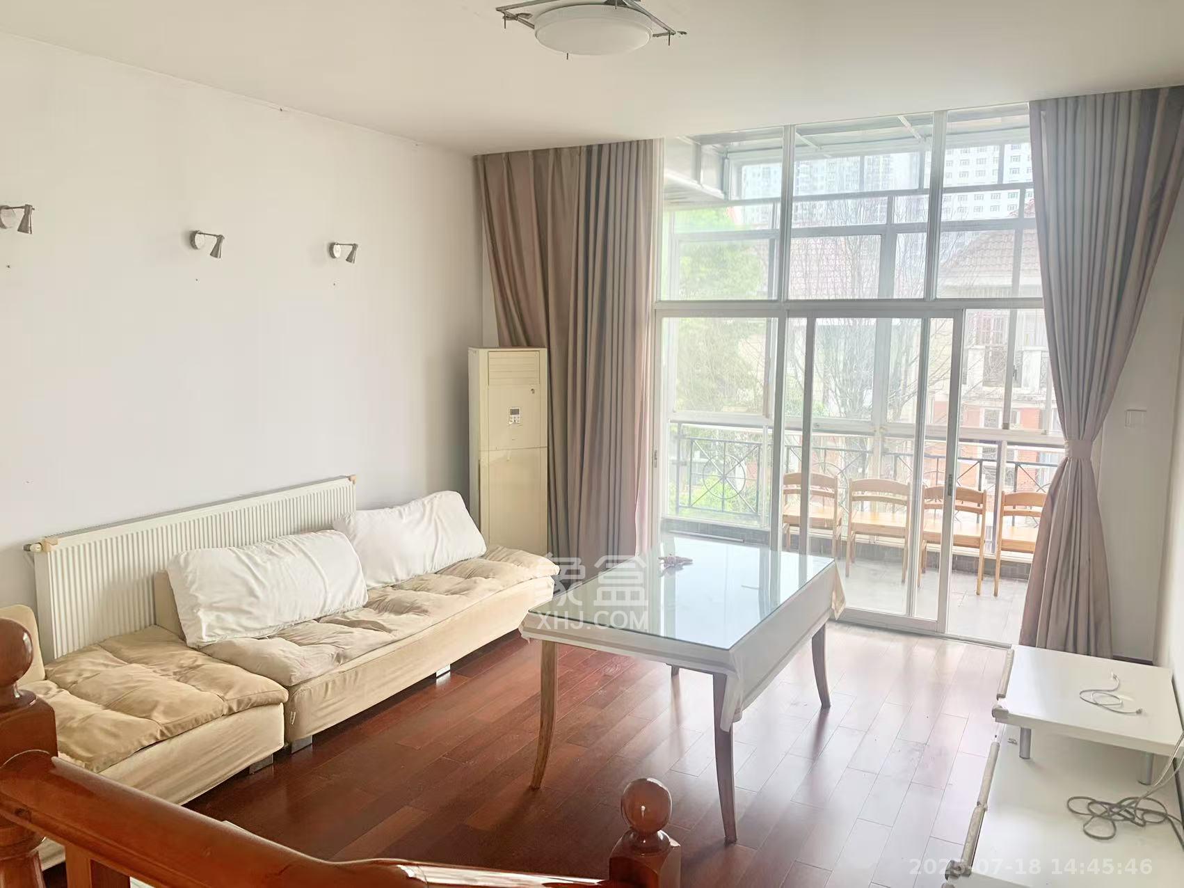 山水人家一二期 3室2厅2卫 2000.0元/月 山水人家一二期 3室2厅2卫 2000.0元/月室内图