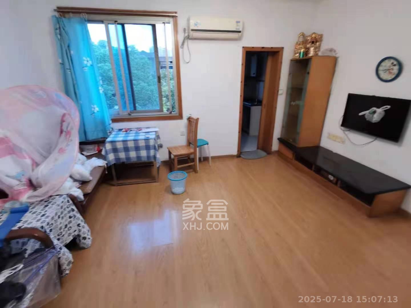 望月湖小区九片  3室2厅1卫    1650.0元/月
