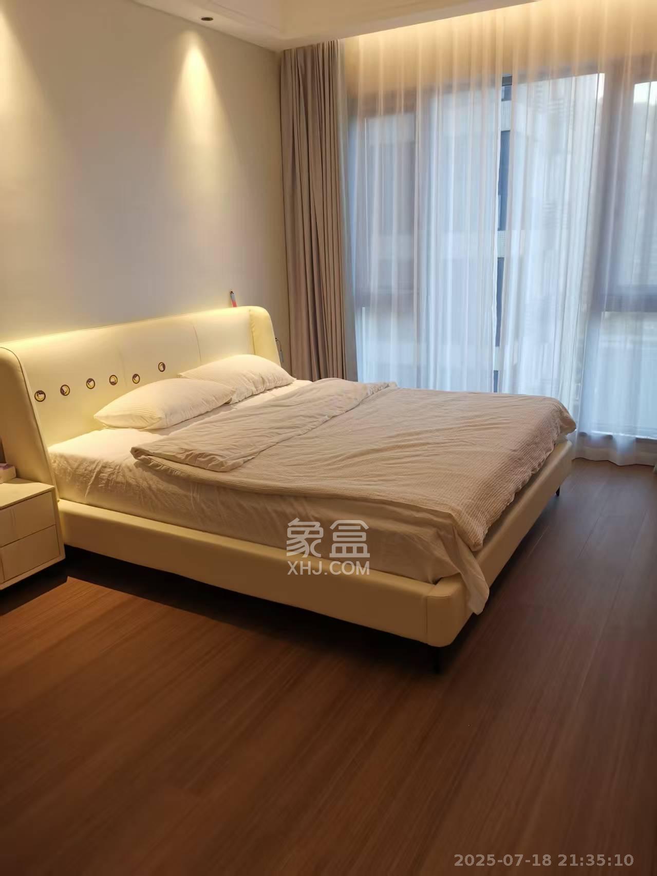 保利天禧C区  4室2厅3卫   12500.00元/月室内图