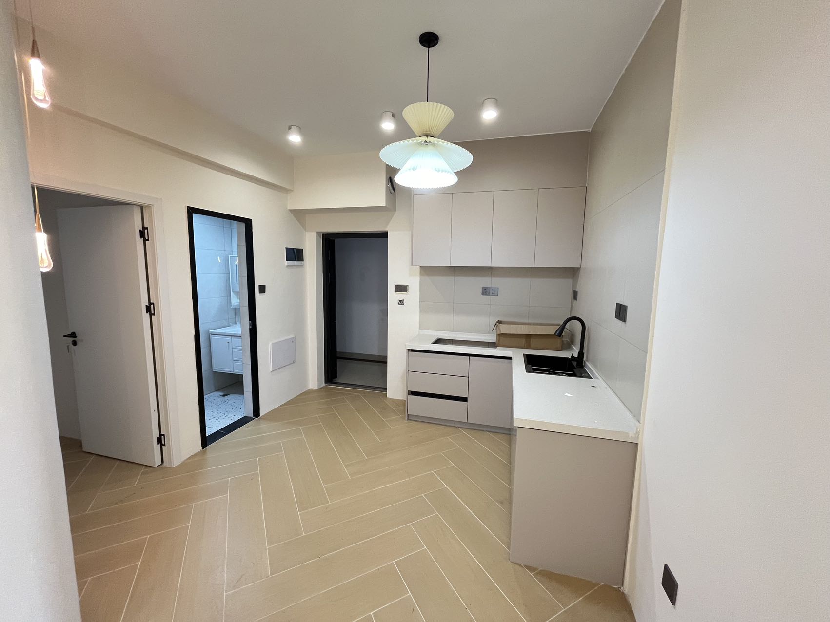 儒俊雅苑 1室1厅1卫 59.8万 儒俊雅苑 1室1厅1卫 59.8万室内图