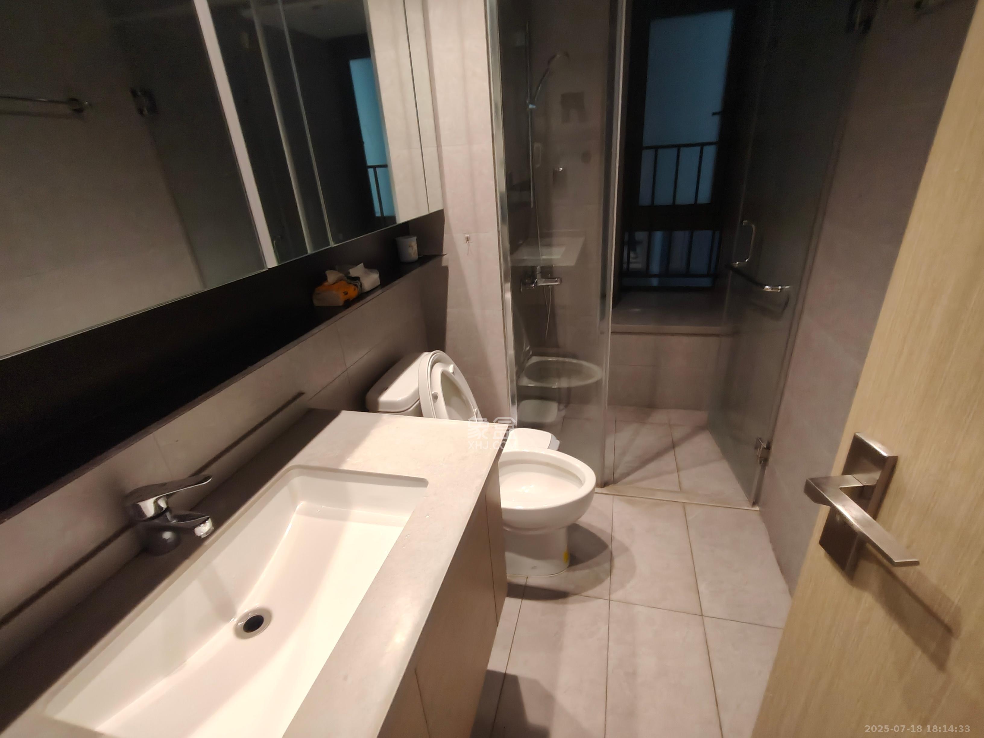 时代梅溪领峰  3室2厅2卫   3500.00元/月室内图