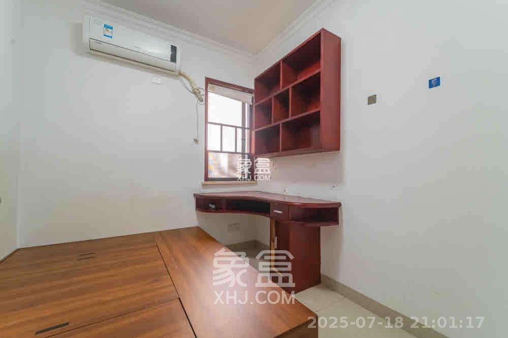 深业睿城 3室1厅1卫 1800.0元/月 深业睿城 3室1厅1卫 1800.0元/月室内图