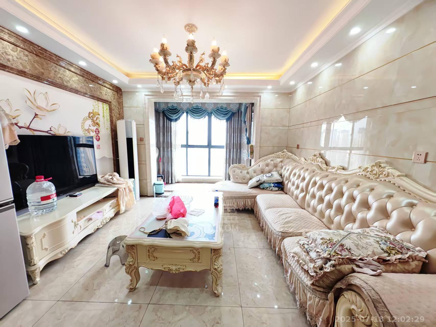 中建御山和苑 3室2厅2卫 3500.0元/月 中建御山和苑 3室2厅2卫 3500.0元/月室内图