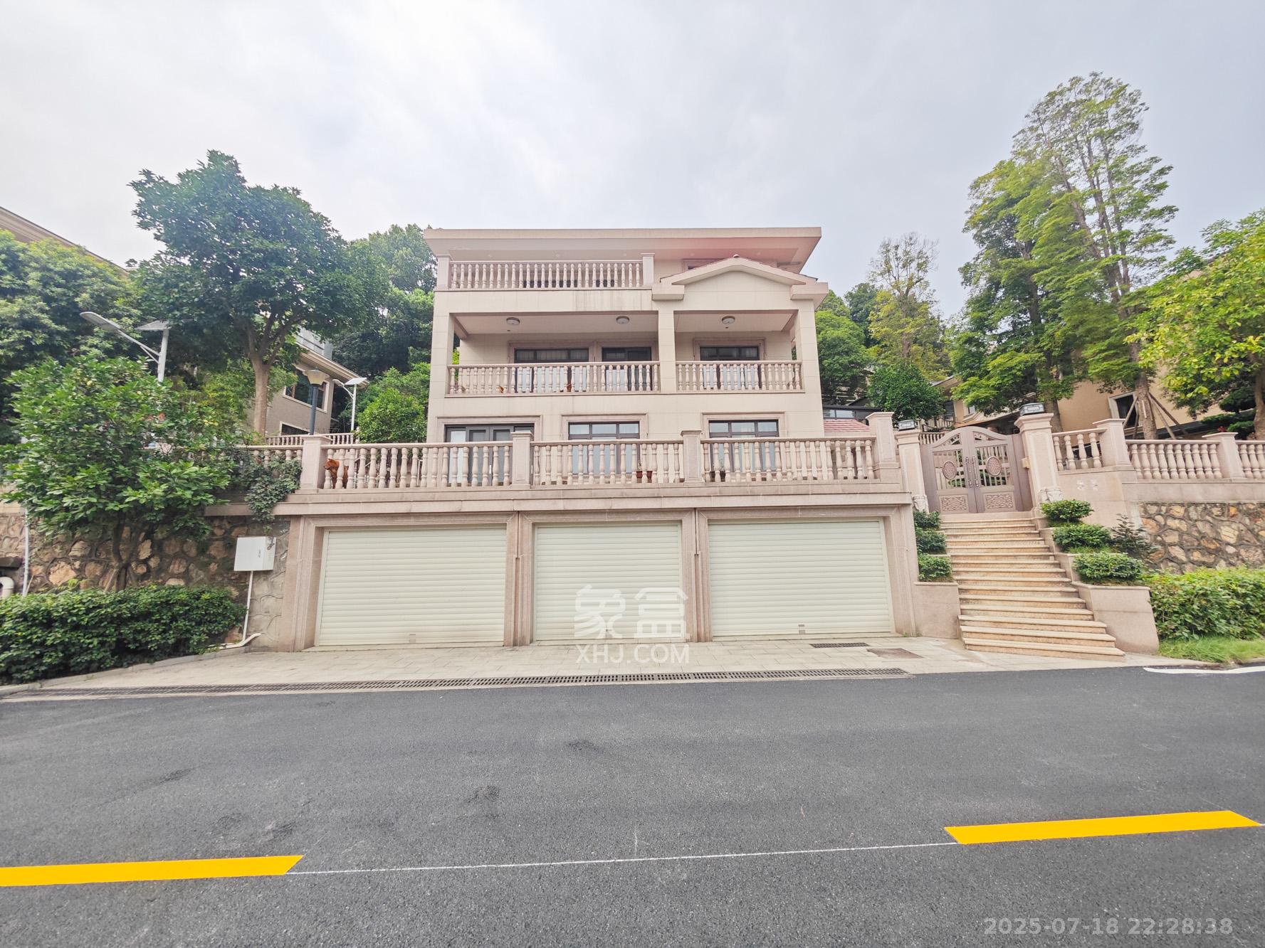 同升湖山庄  5室2厅4卫   998.00万其他