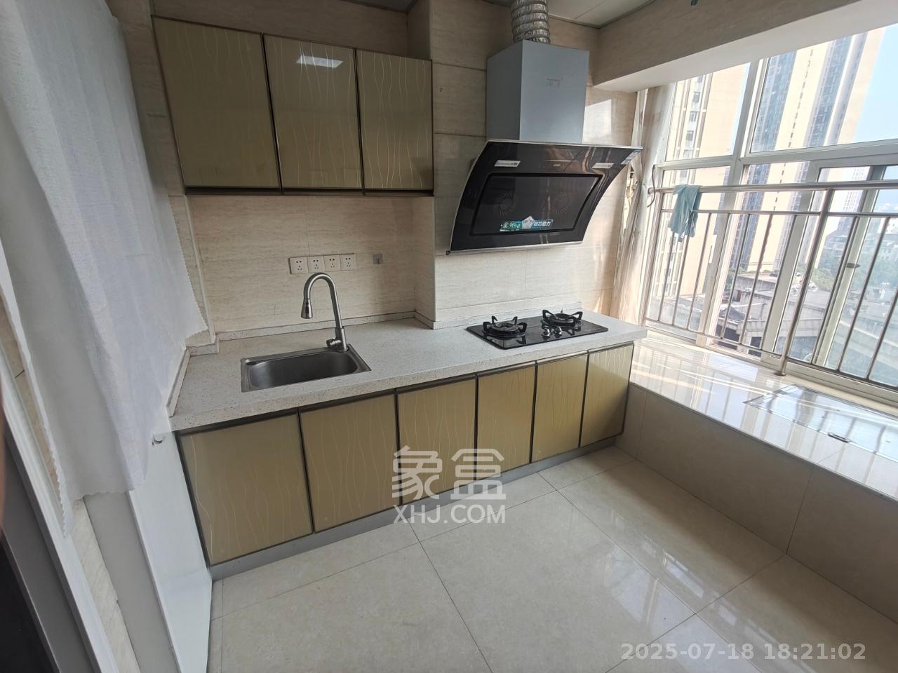 金色loft（鑫秋大厦）  2室1厅1卫   2300.00元/月室内图