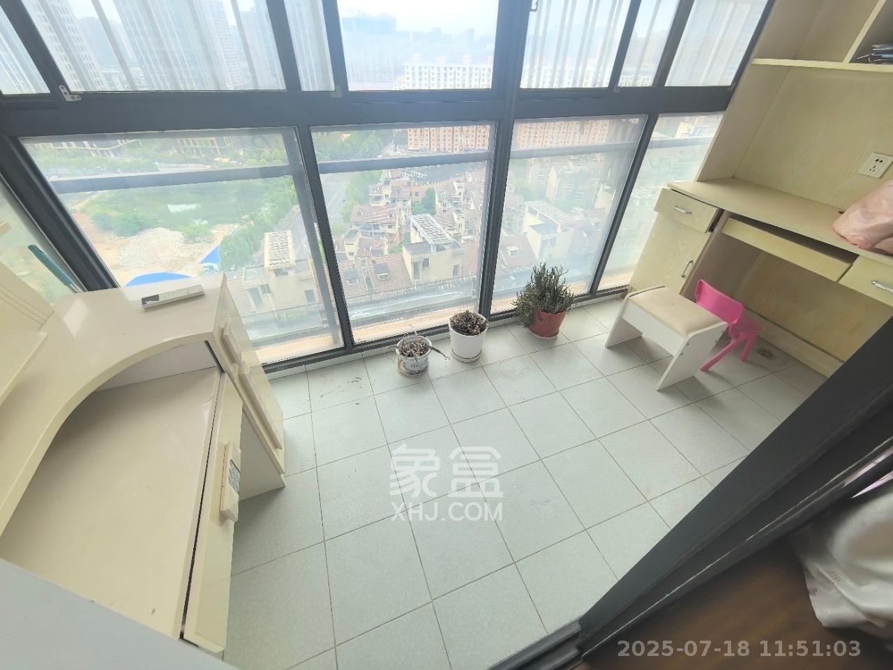 鸿基橄榄君庭 3室1厅1卫 2700.0元/月 鸿基橄榄君庭 3室1厅1卫 2700.0元/月室内图