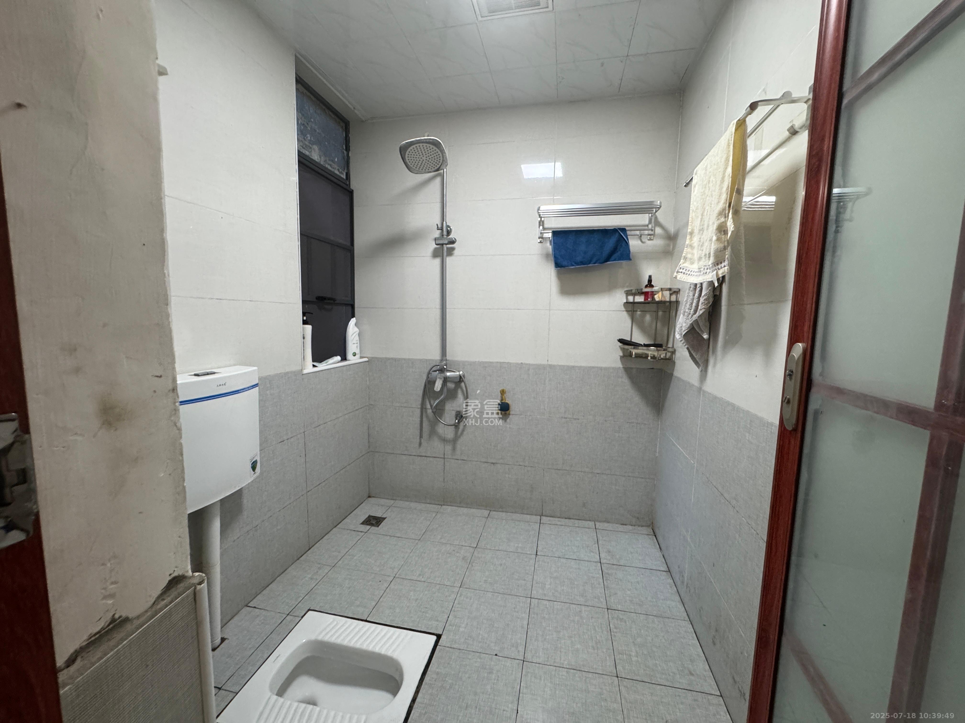 澳海月亮湾  3室2厅1卫    1800.0元/月室内图