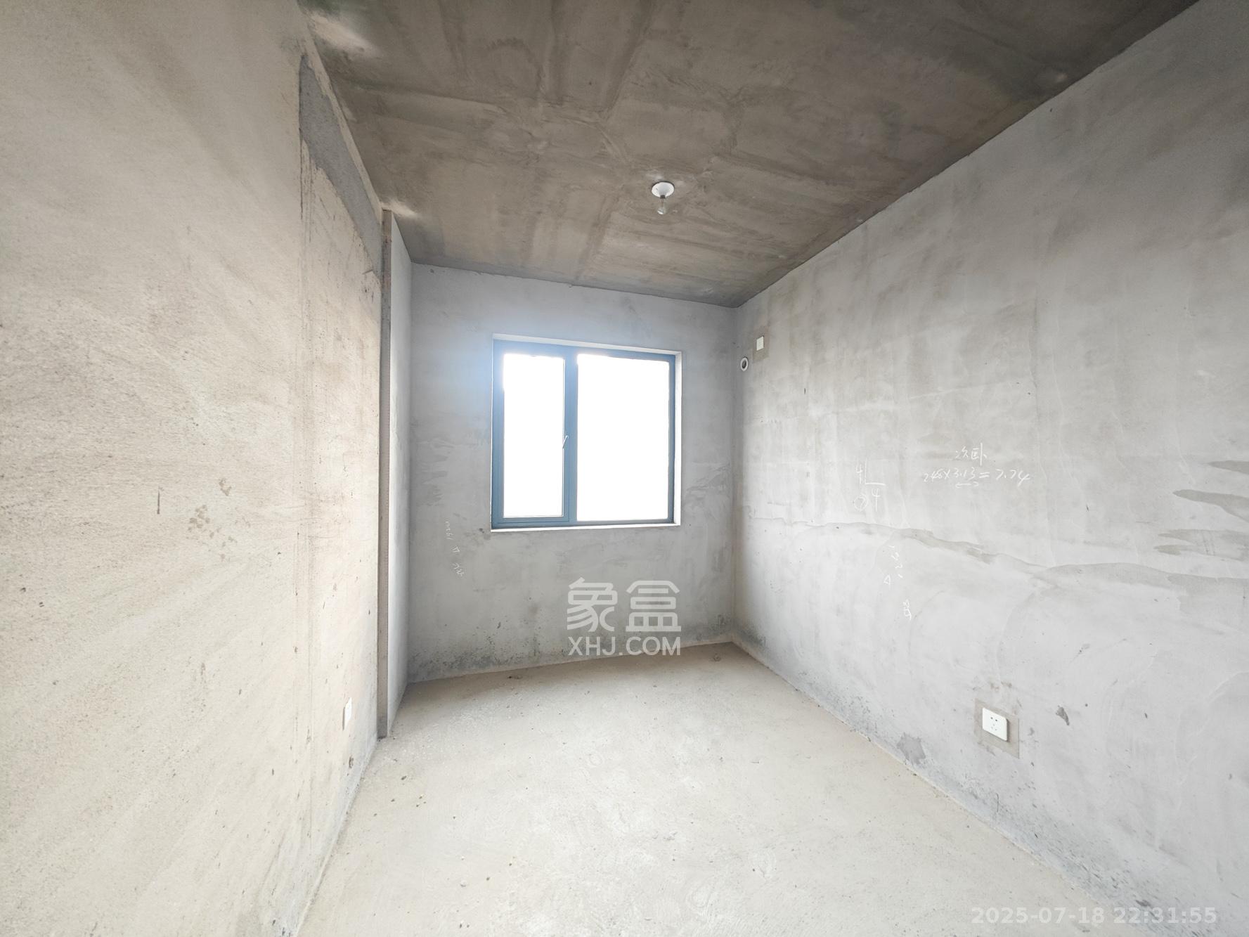中建嘉和城  3室2厅2卫   68.50万卧室