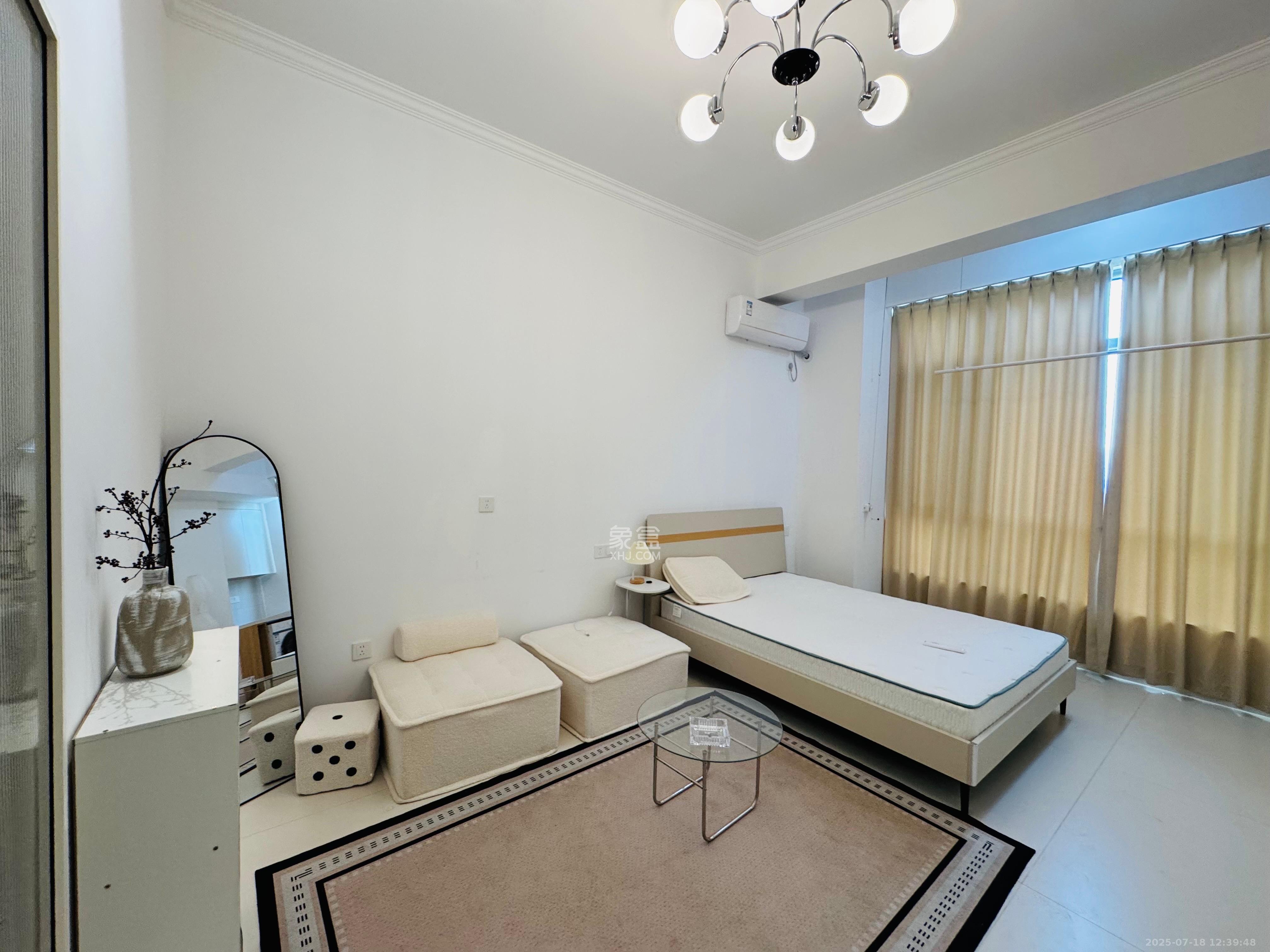 诺德滨江逸园（中铁逸园）  1室1厅1卫    2000.0元/月室内图1