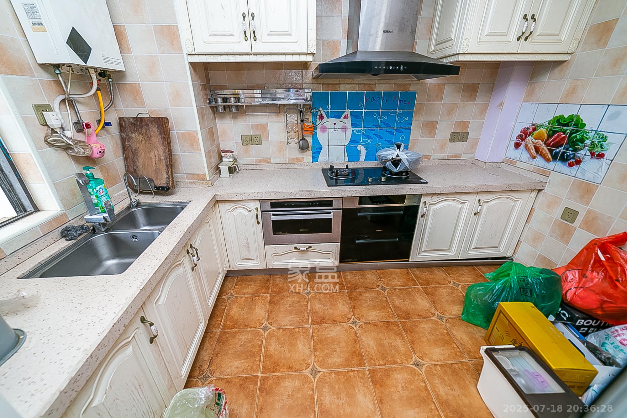 通用时代国际社区  3室2厅2卫    158.0万厨房