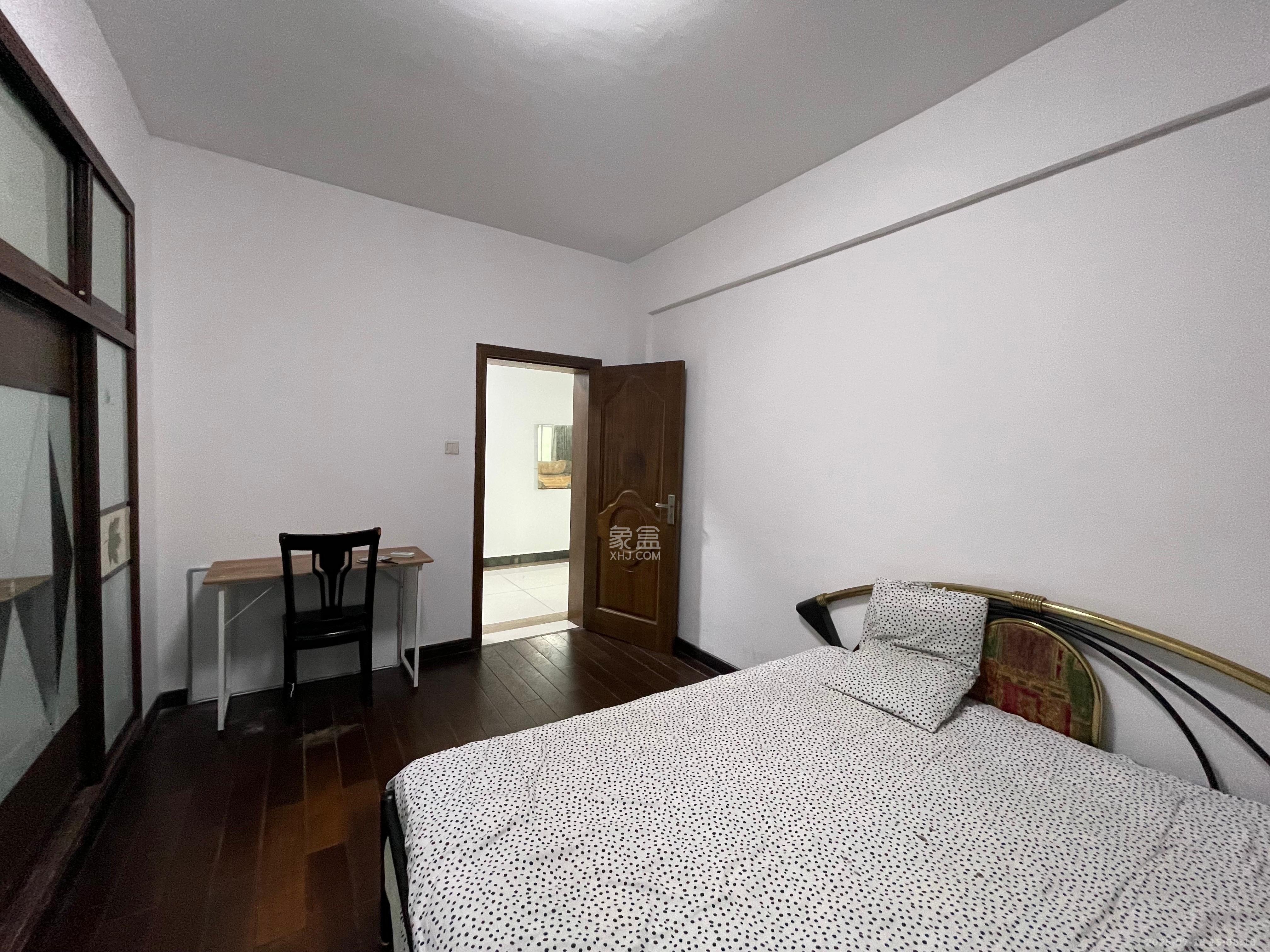 扬帆小区  3室2厅2卫    2100.0元/月 扬帆小区  3室2厅2卫    2100.0元/月室内图