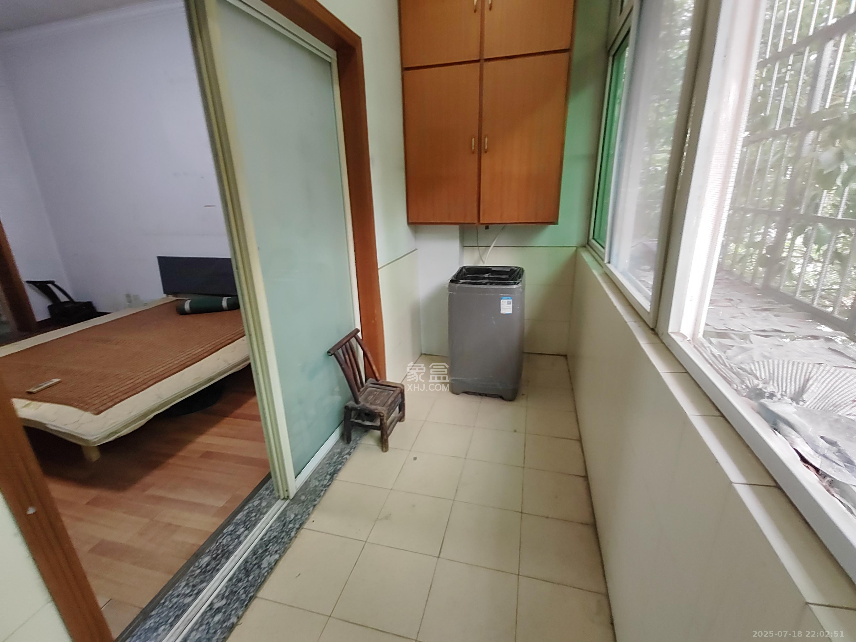 欣安小区  4室2厅2卫    1800.0元/月 欣安小区  4室2厅2卫    1800.0元/月