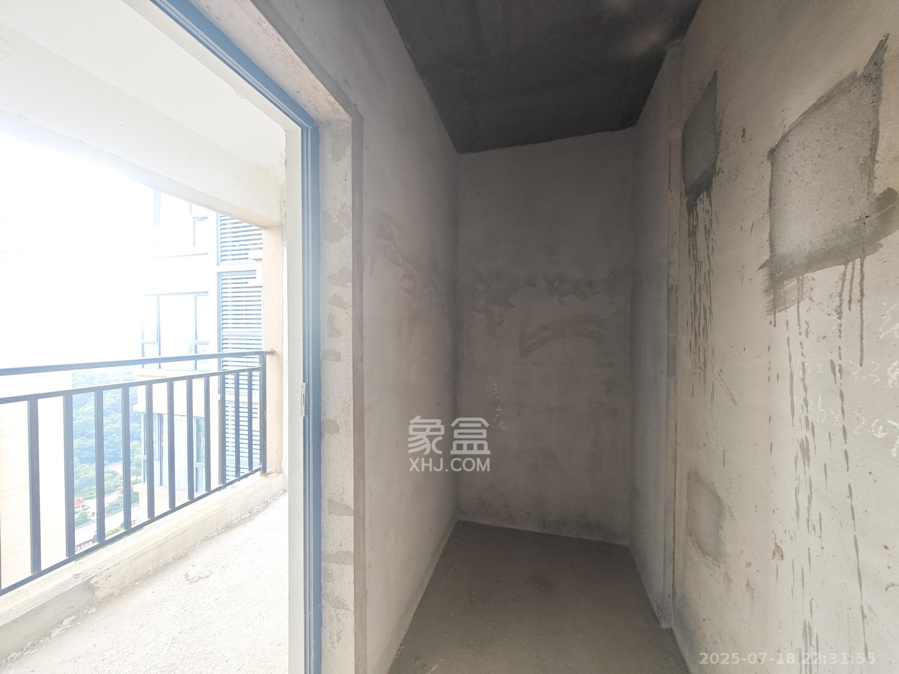 中建嘉和城 3室2厅2卫 68.5万 中建嘉和城 3室2厅2卫 68.5万卧室