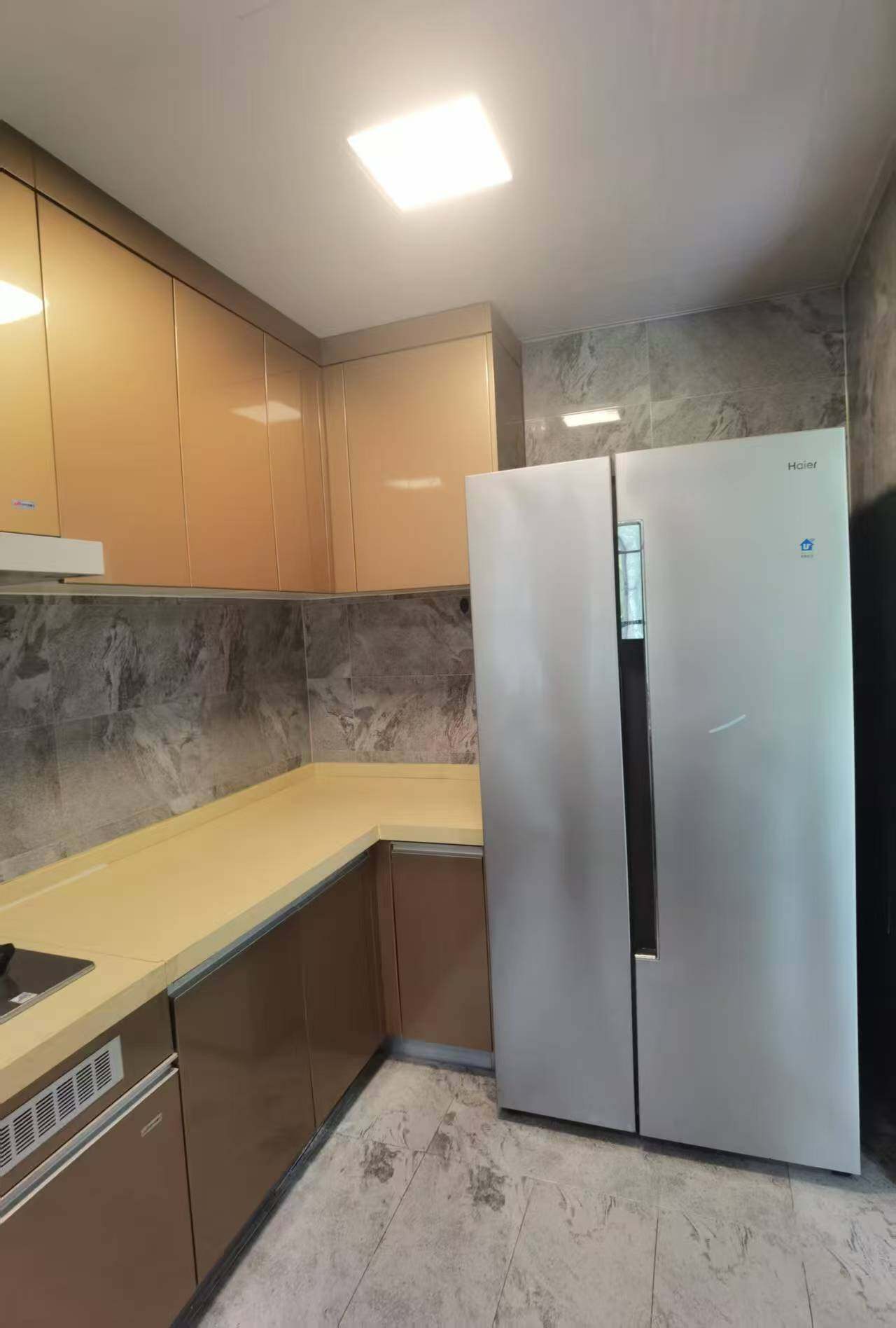 碧桂园剑桥郡  3室2厅2卫    3500.0元/月 碧桂园剑桥郡  3室2厅2卫    3500.0元/月室内图