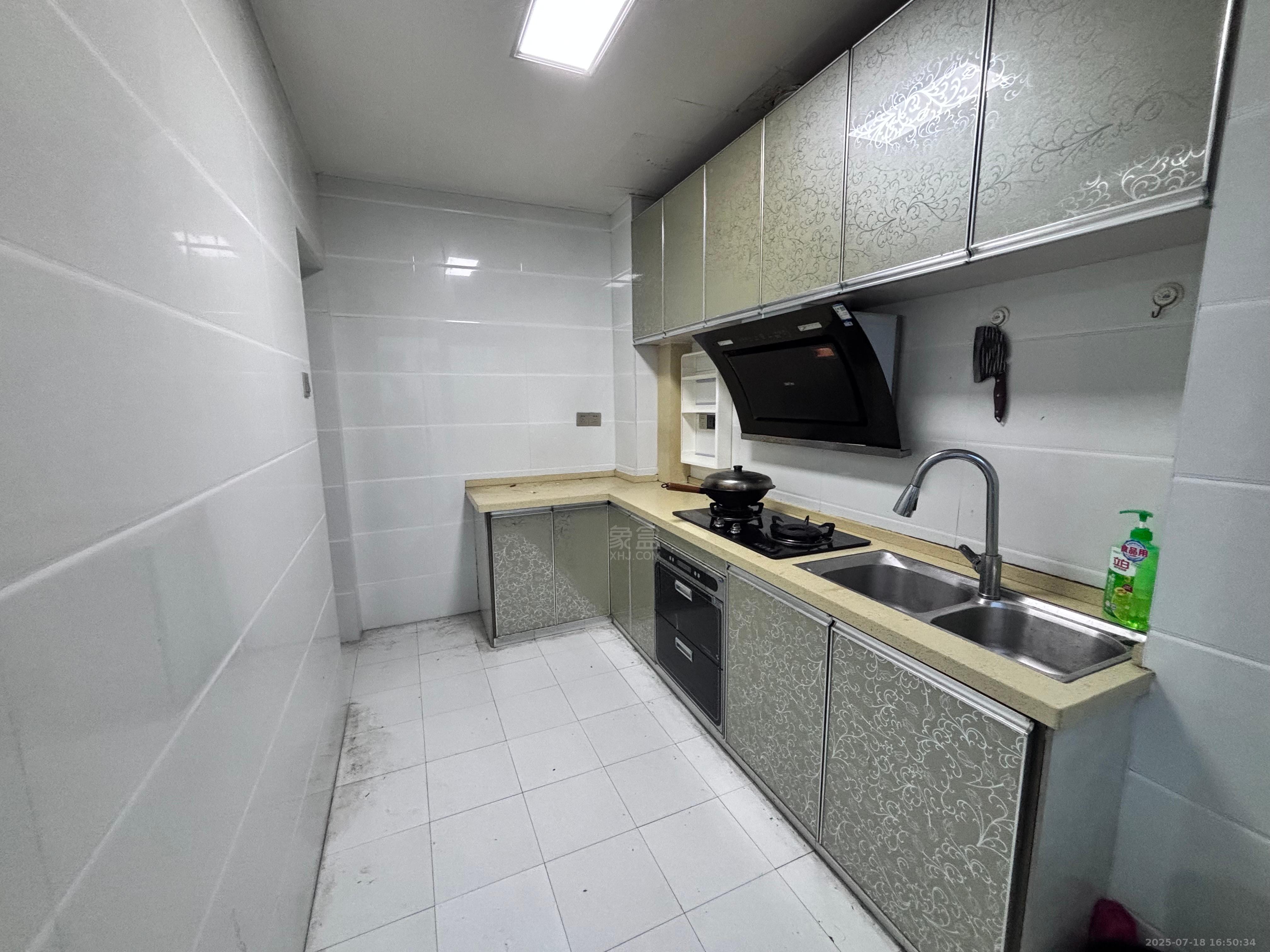 金碧花园 2室2厅1卫 1600.0元/月 金碧花园 2室2厅1卫 1600.0元/月室内图