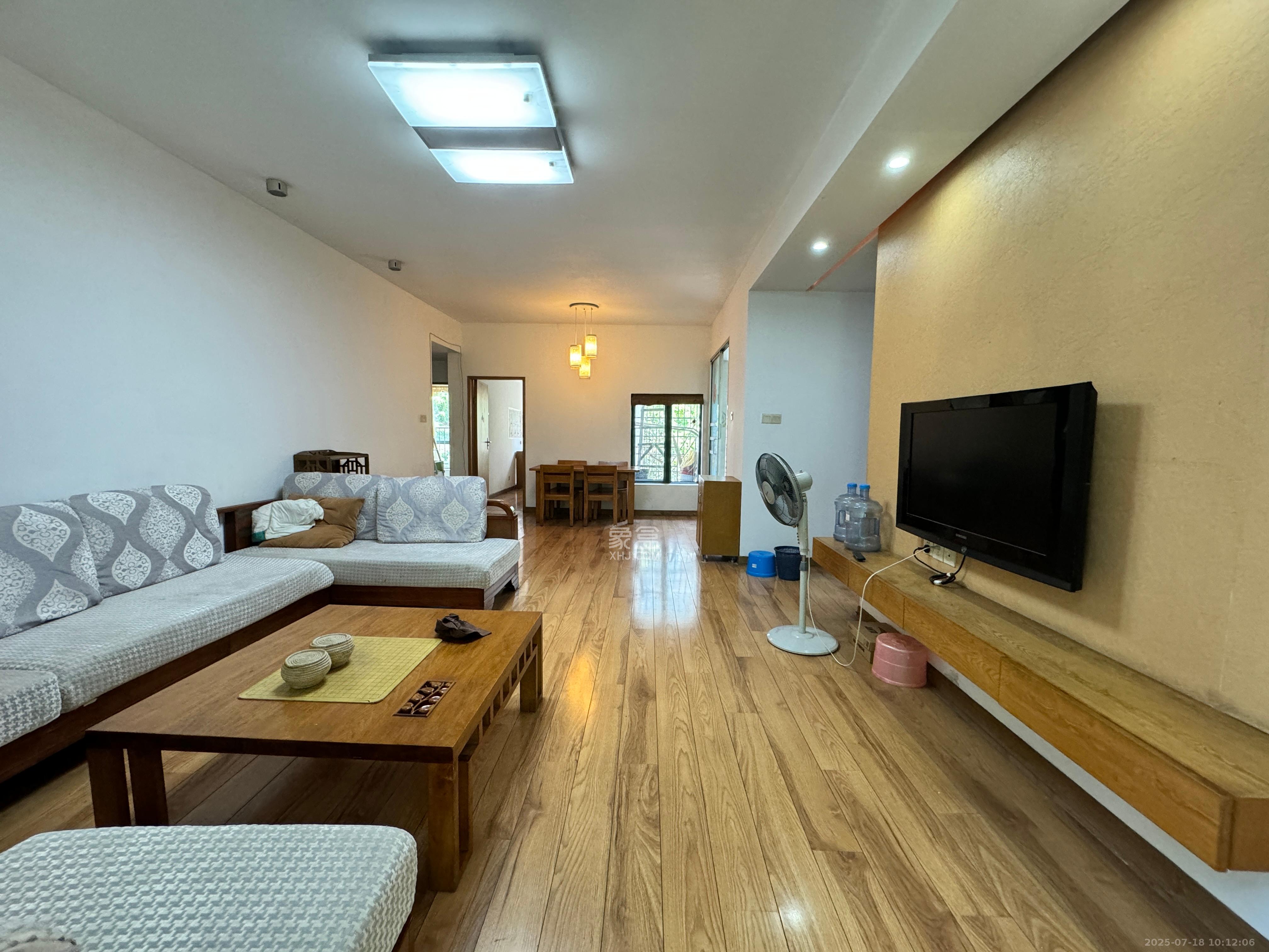望兴景园一期  3室2厅2卫   2800.00元/月室内图