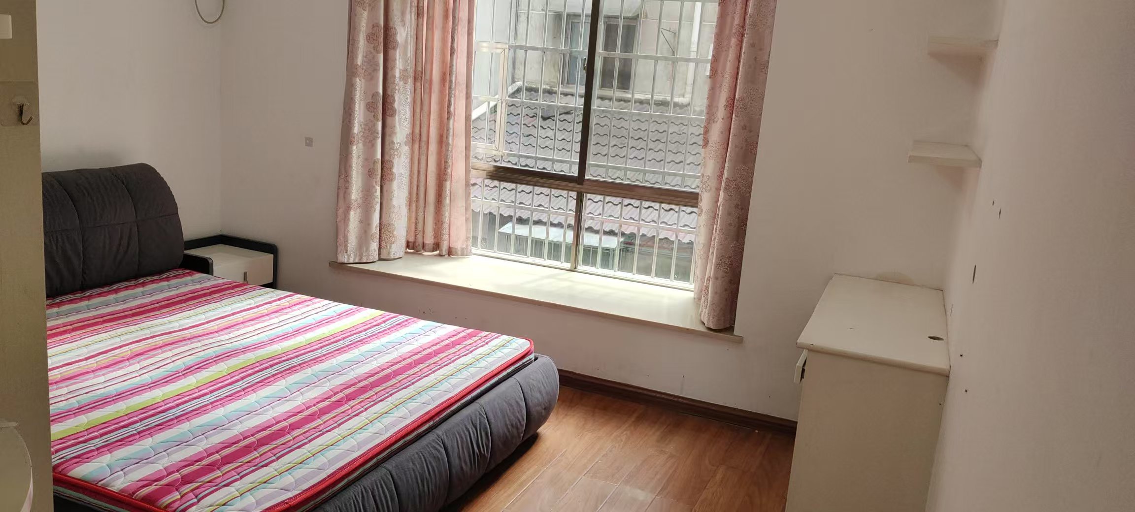 台家塅社区 3室2厅2卫 1280.0元/月 台家塅社区 3室2厅2卫 1280.0元/月户型图