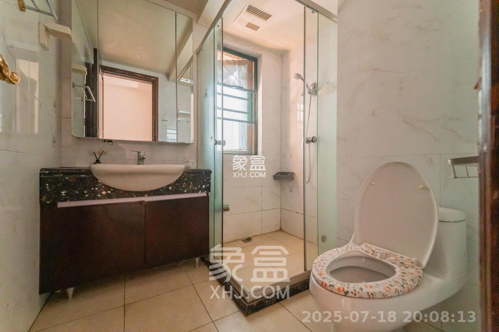恒大翡翠华庭  3室2厅1卫   2400.00元/月小区图