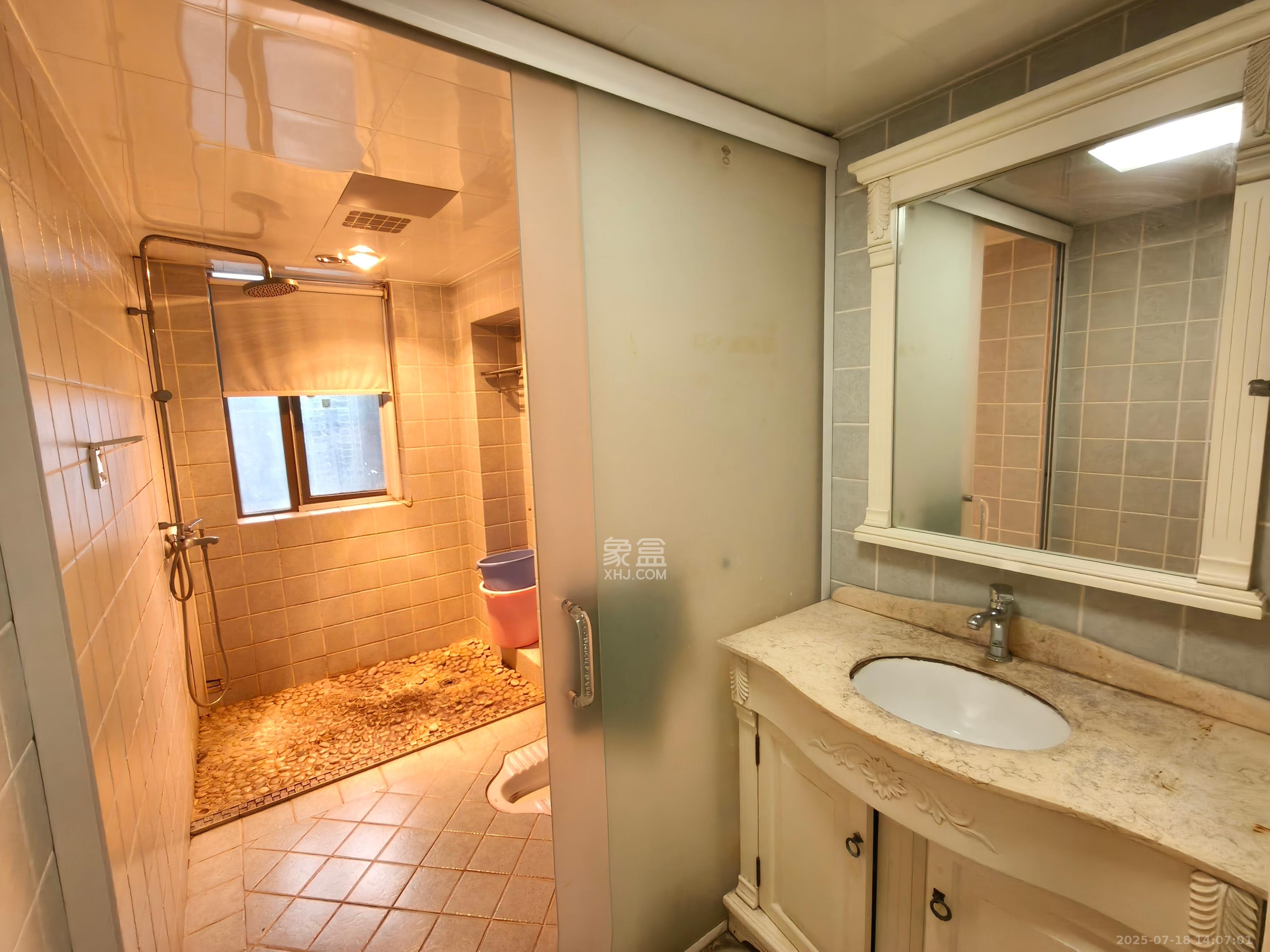 奥林匹克花园 3室2厅2卫 3400.0元/月 奥林匹克花园 3室2厅2卫 3400.0元/月室内图