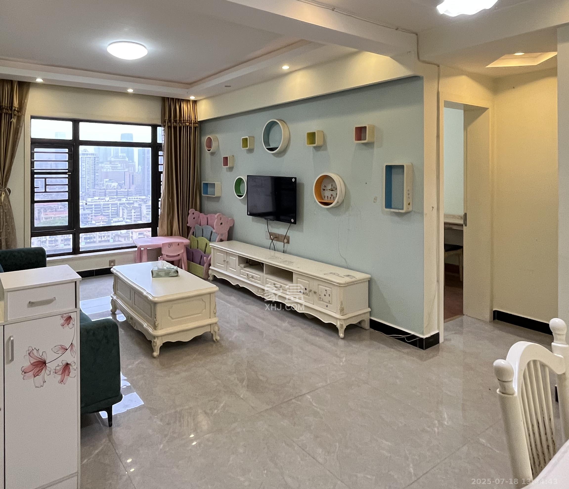 铂宫  2室1厅1卫    3300.0元/月