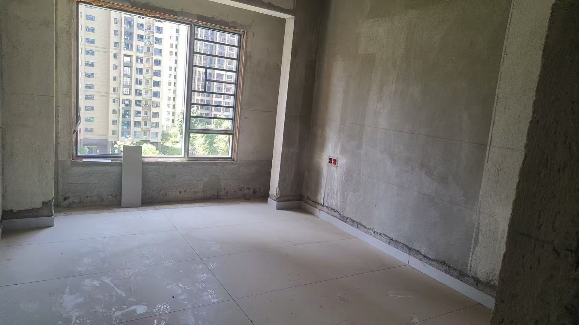 悦江山 4室2厅2卫 78.0万 悦江山 4室2厅2卫 78.0万客厅