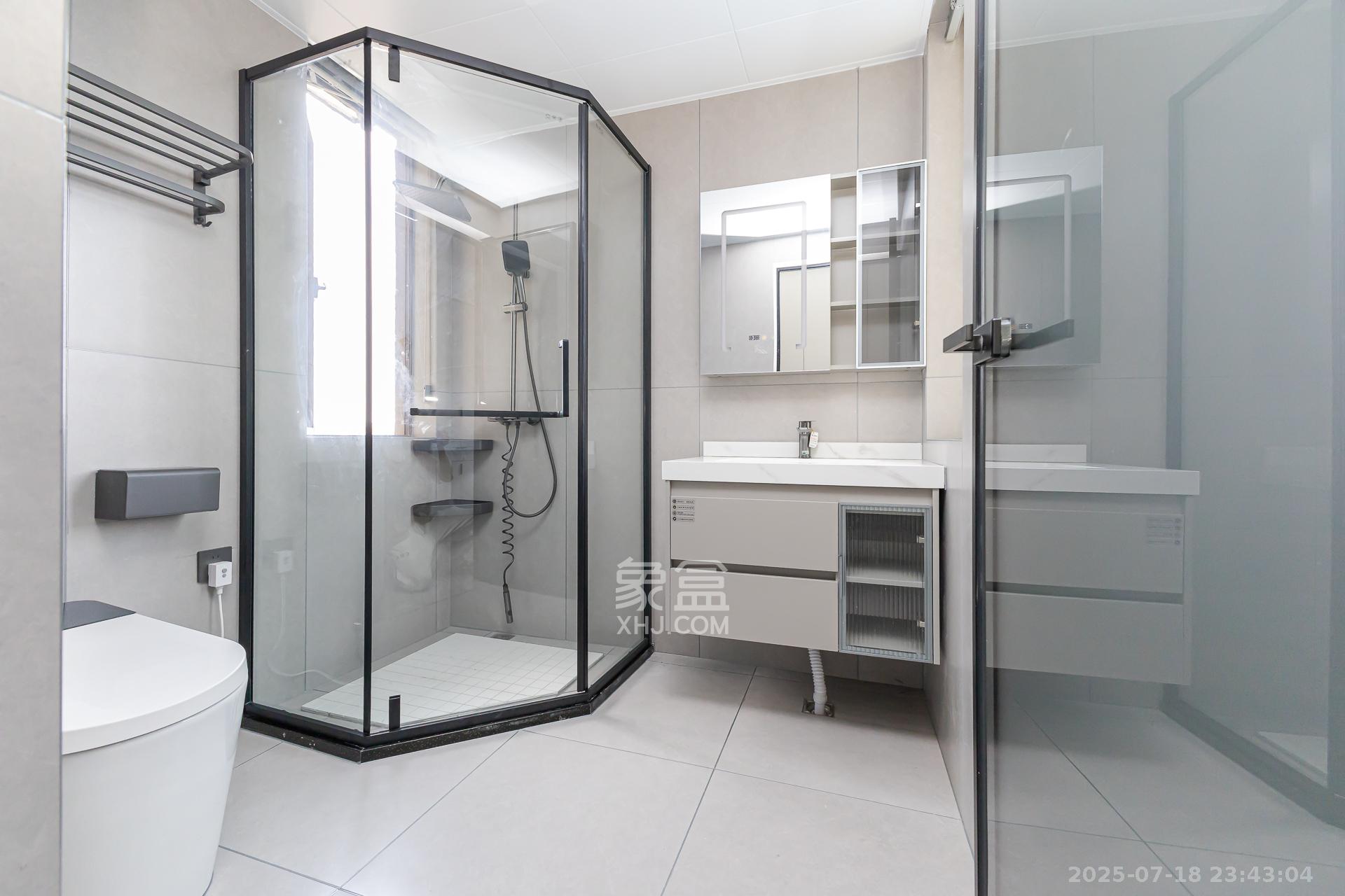 长高圆梦佳苑 3室2厅2卫 96.8万 长高圆梦佳苑 3室2厅2卫 96.8万卫生间