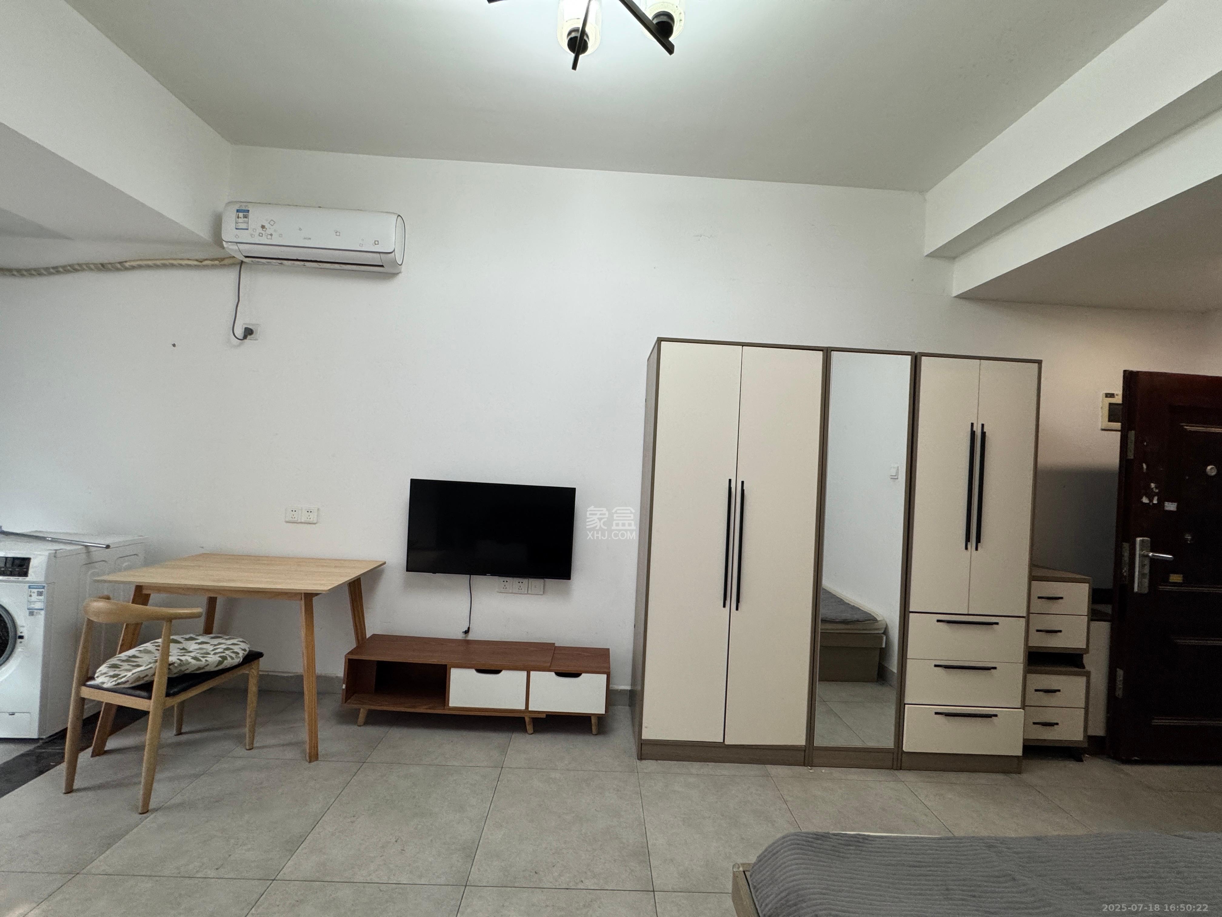 云集国际 1室1厅1卫 1300.0元/月 云集国际 1室1厅1卫 1300.0元/月室内图