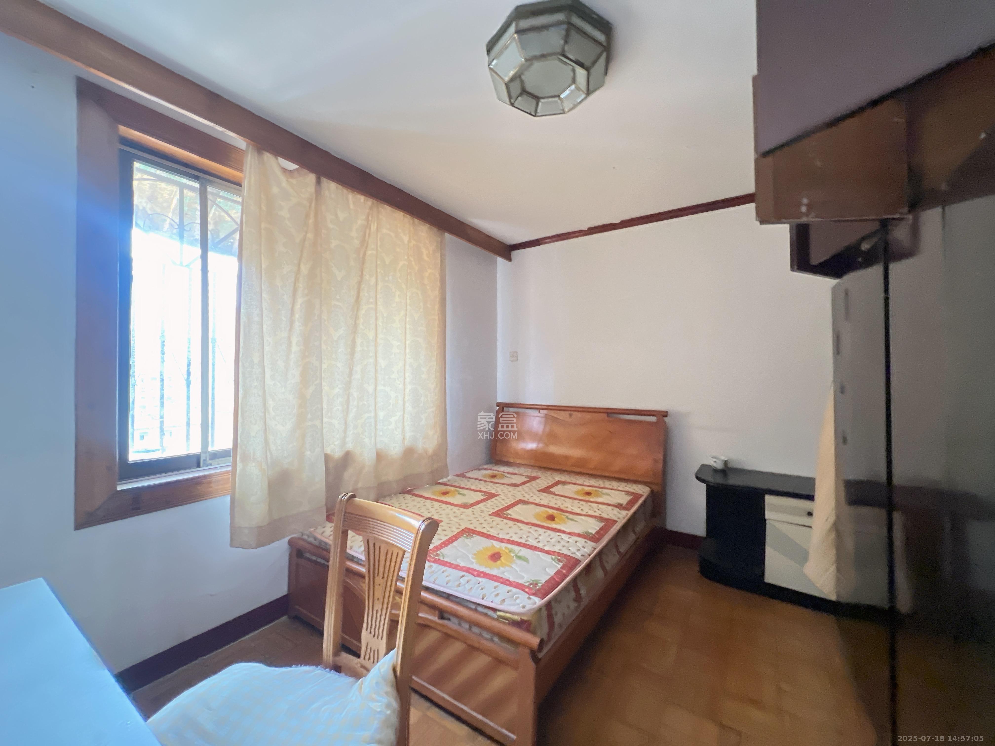 便河边社区  2室2厅1卫    1600.0元/月室内图