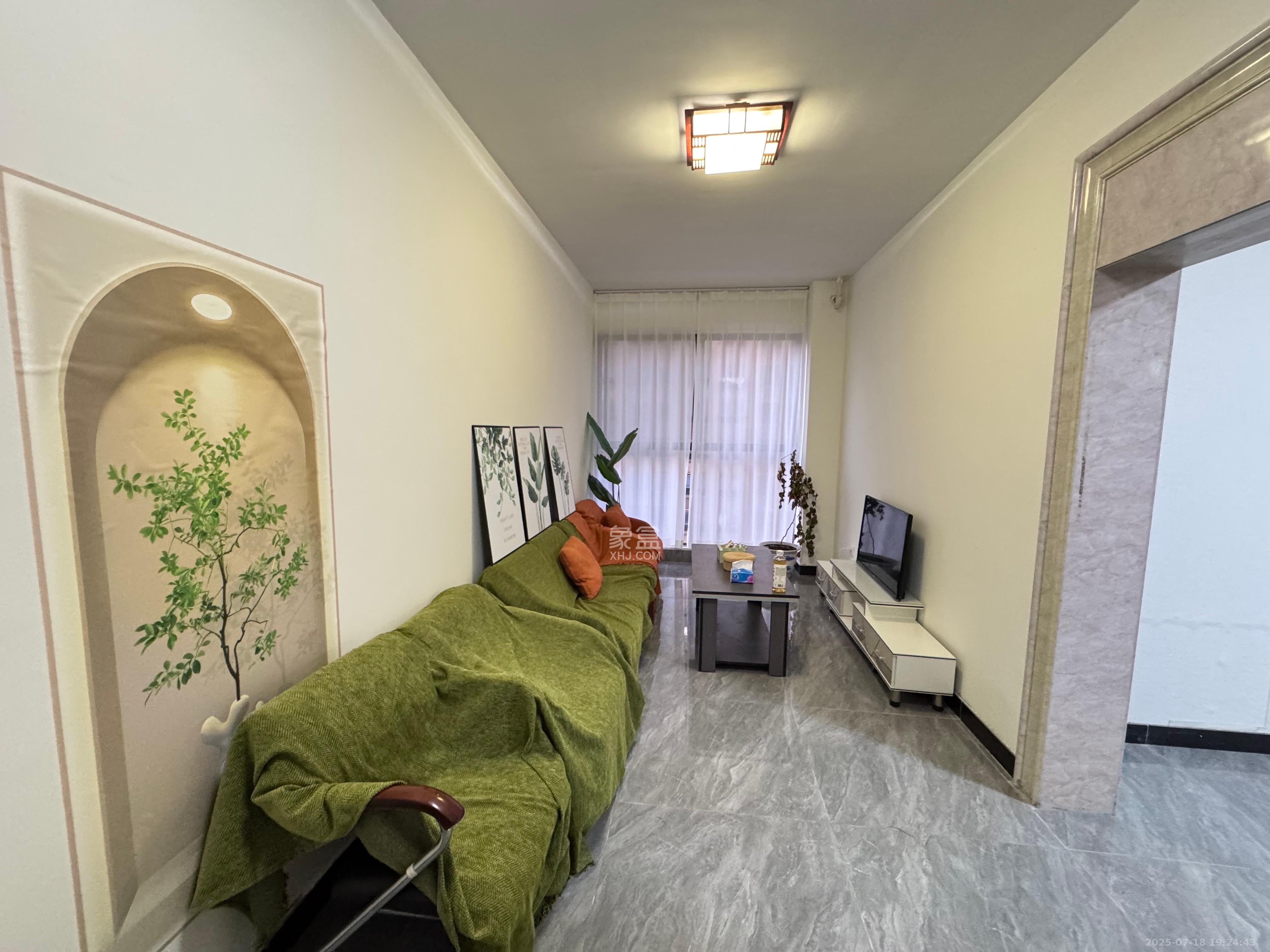 康斯丹郡(融程领秀佳园) 3室1厅1卫 2100.0元/月 康斯丹郡(融程领秀佳园) 3室1厅1卫 2100.0元/月室内图