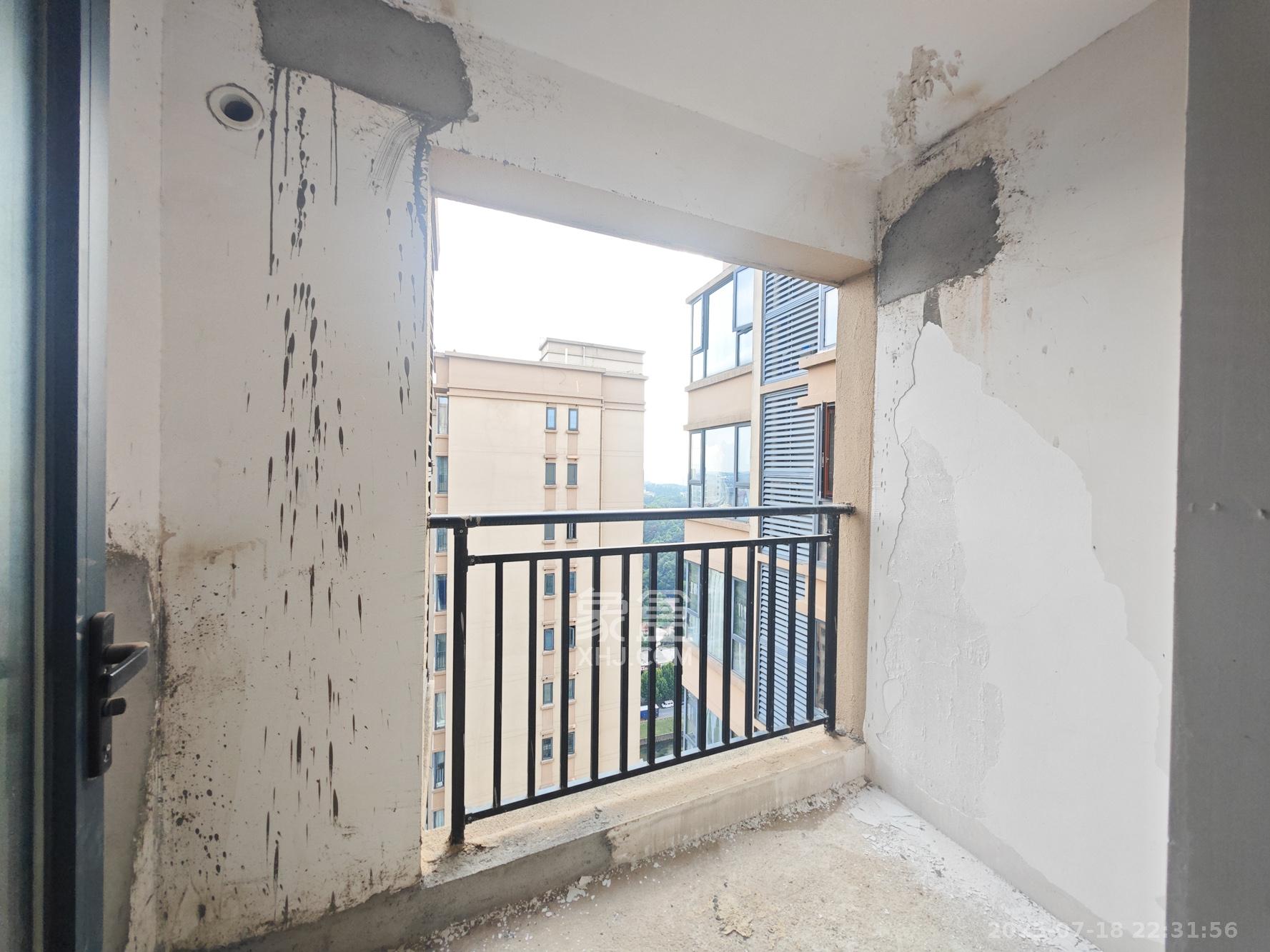 中建嘉和城  3室2厅2卫   68.50万其他
