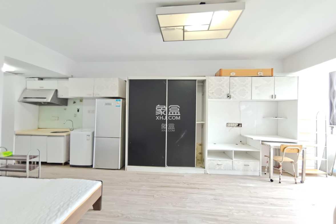 阳光100二期 1室0厅1卫 1100.0元/月 阳光100二期 1室0厅1卫 1100.0元/月室内图