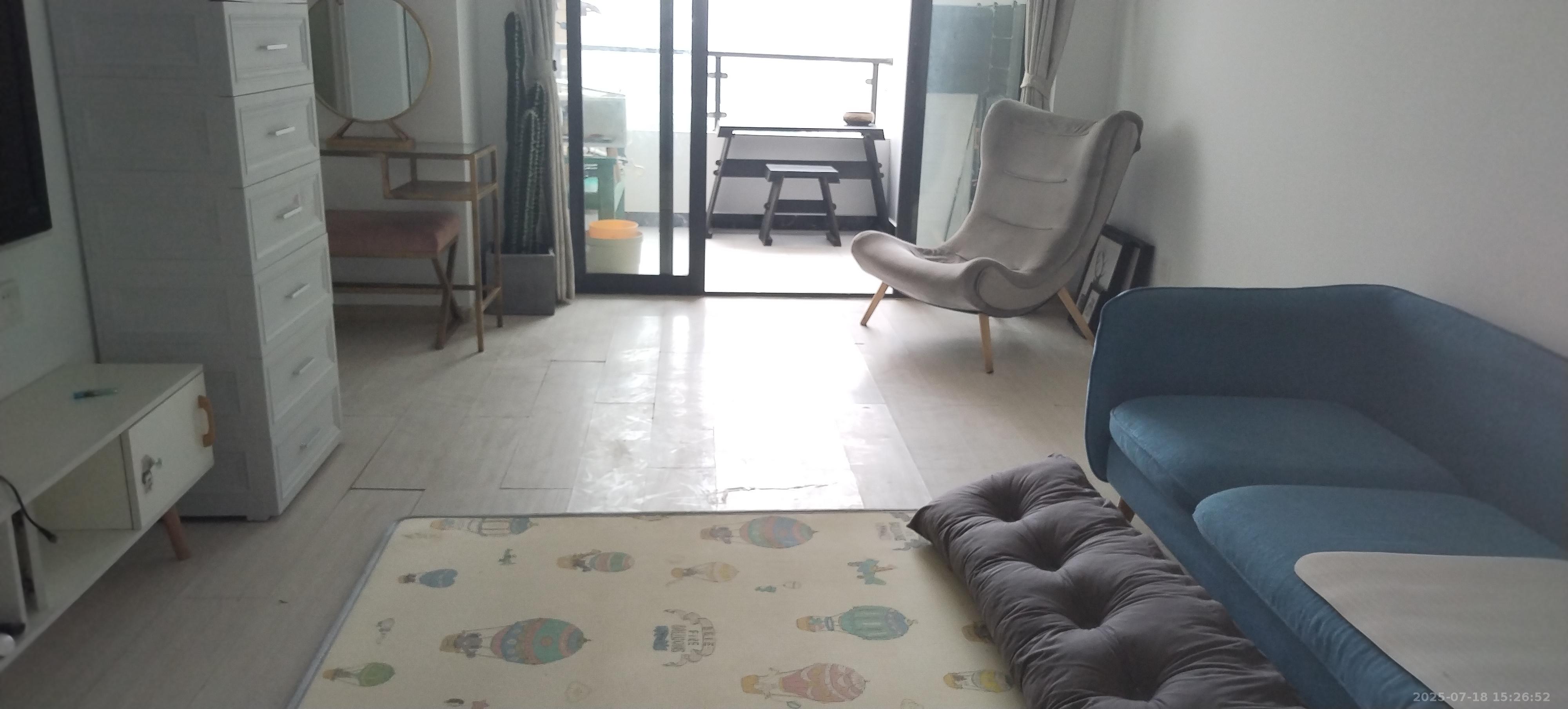 天鸿天府(天鸿中央大院) 2室2厅1卫 2400.0元/月 天鸿天府(天鸿中央大院) 2室2厅1卫 2400.0元/月室内图