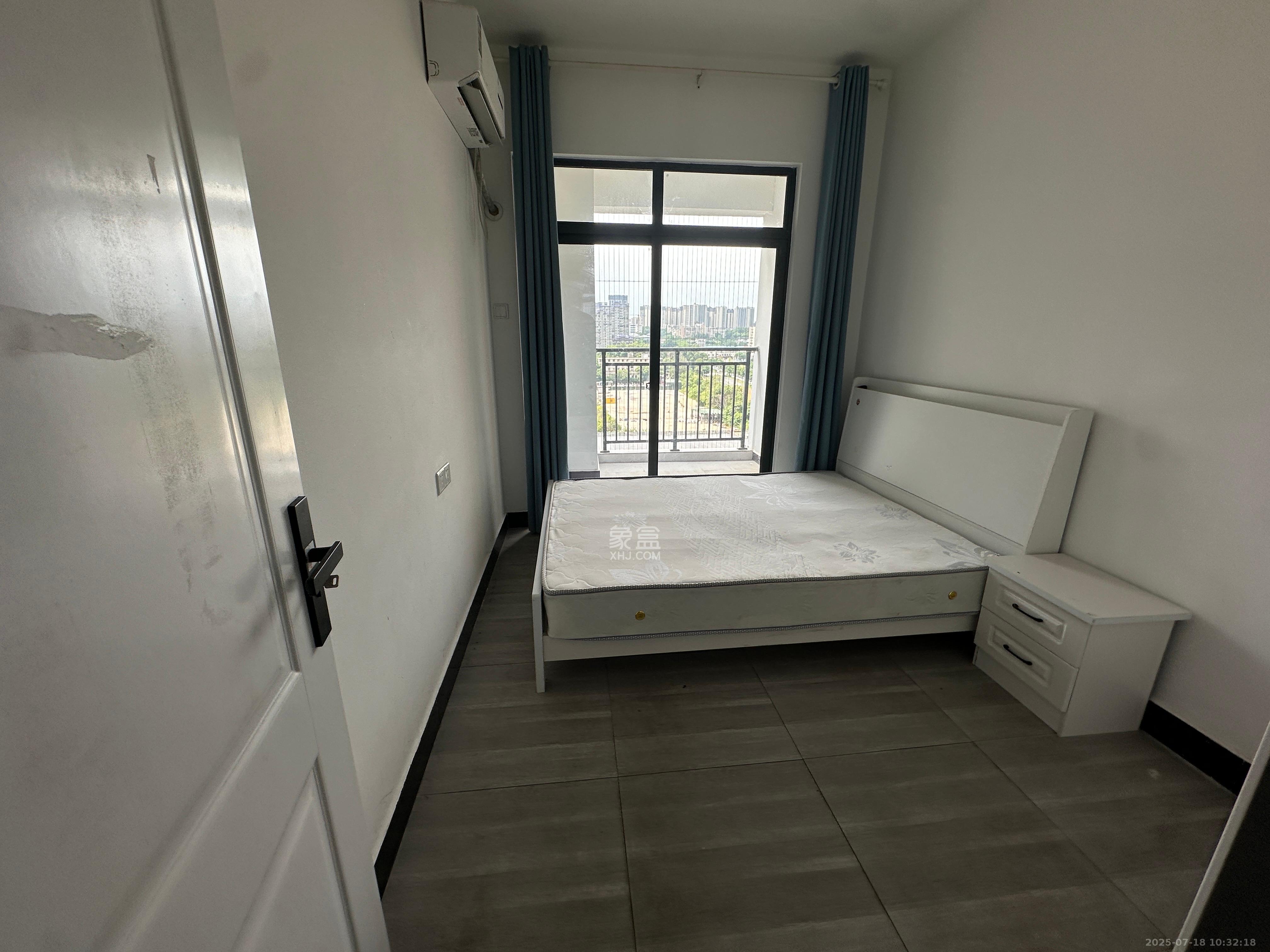 环亚高铁芯城 3室2厅2卫 2700.0元/月 环亚高铁芯城 3室2厅2卫 2700.0元/月室内图