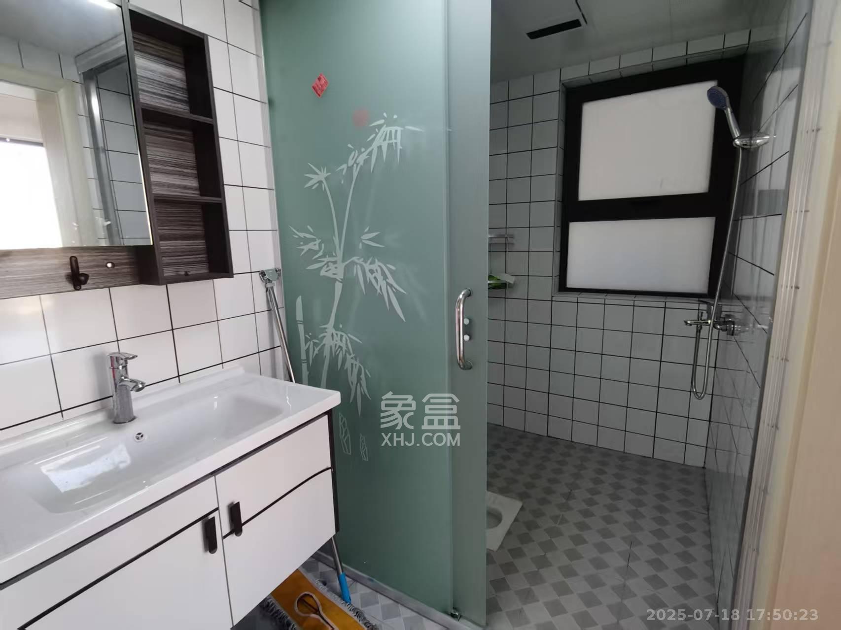明发阅江悦府  3室2厅1卫   2300.00元/月室内图