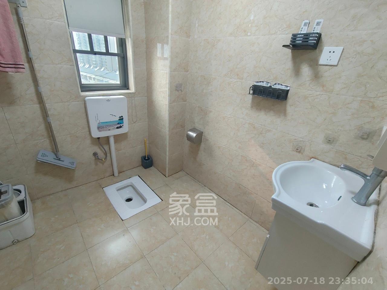新城新世界一二三期  3室1厅1卫   2500.00元/月室内图