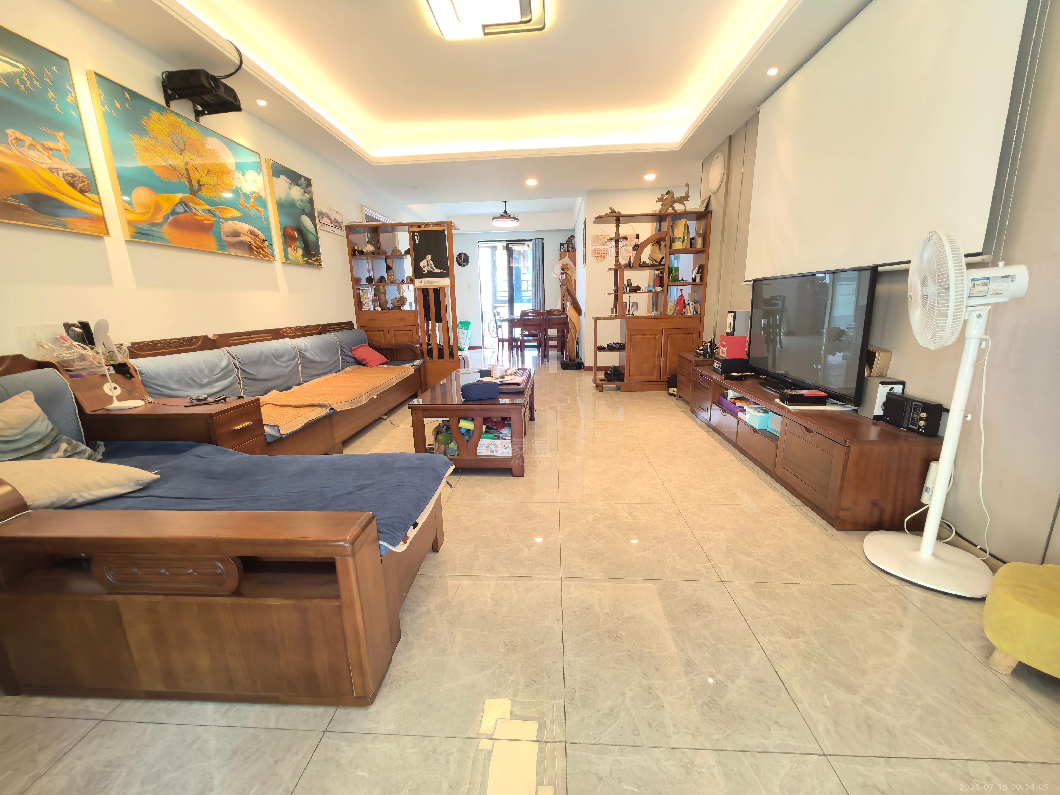 金茂如茂苑 4室2厅2卫 2400.0元/月 金茂如茂苑 4室2厅2卫 2400.0元/月室内图