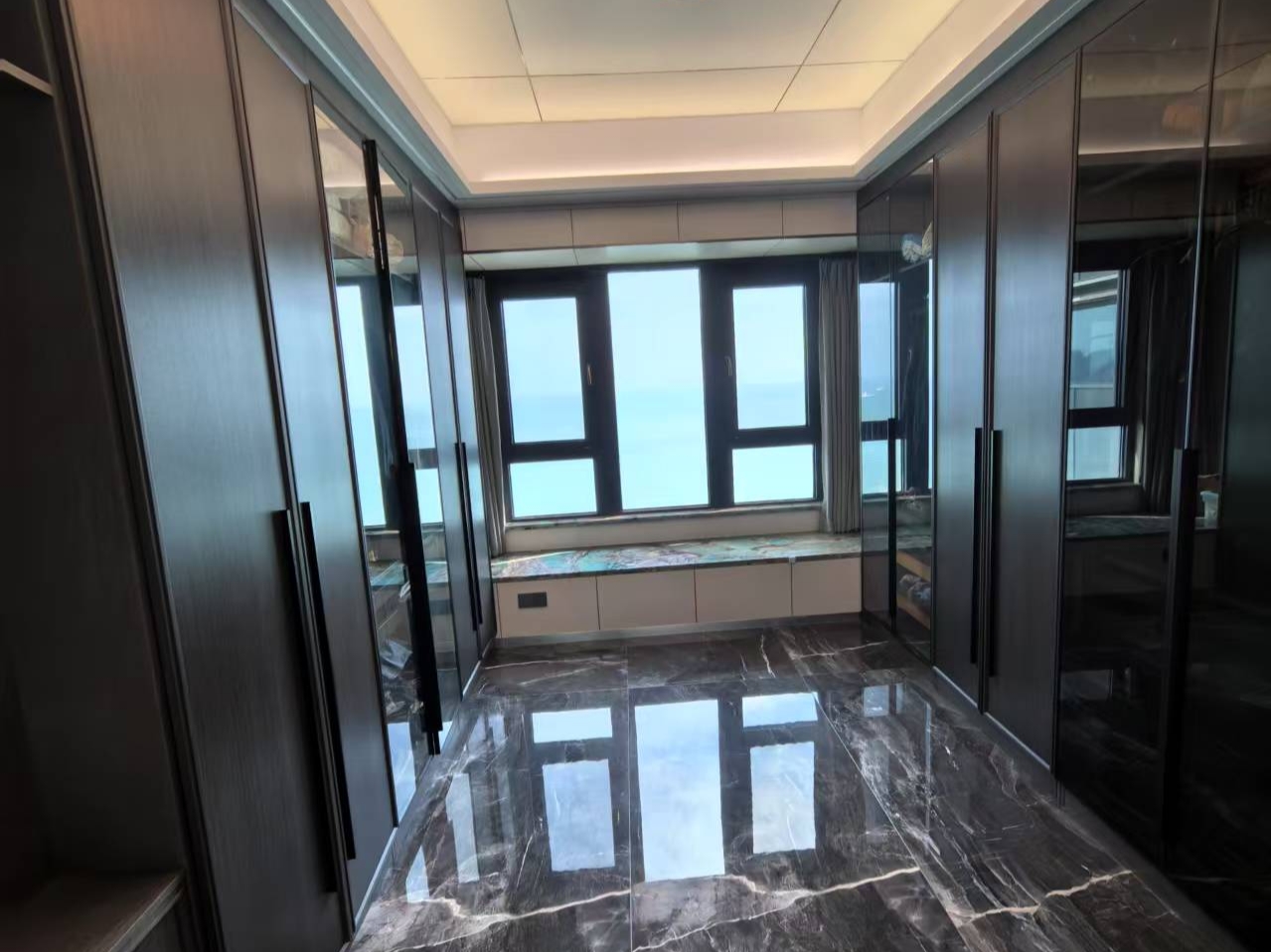 保利中央海岸四期(淳境、淳域) 4室2厅2卫 23000.0元/月 保利中央海岸四期(淳境、淳域) 4室2厅2卫 23000.0元/月室内图