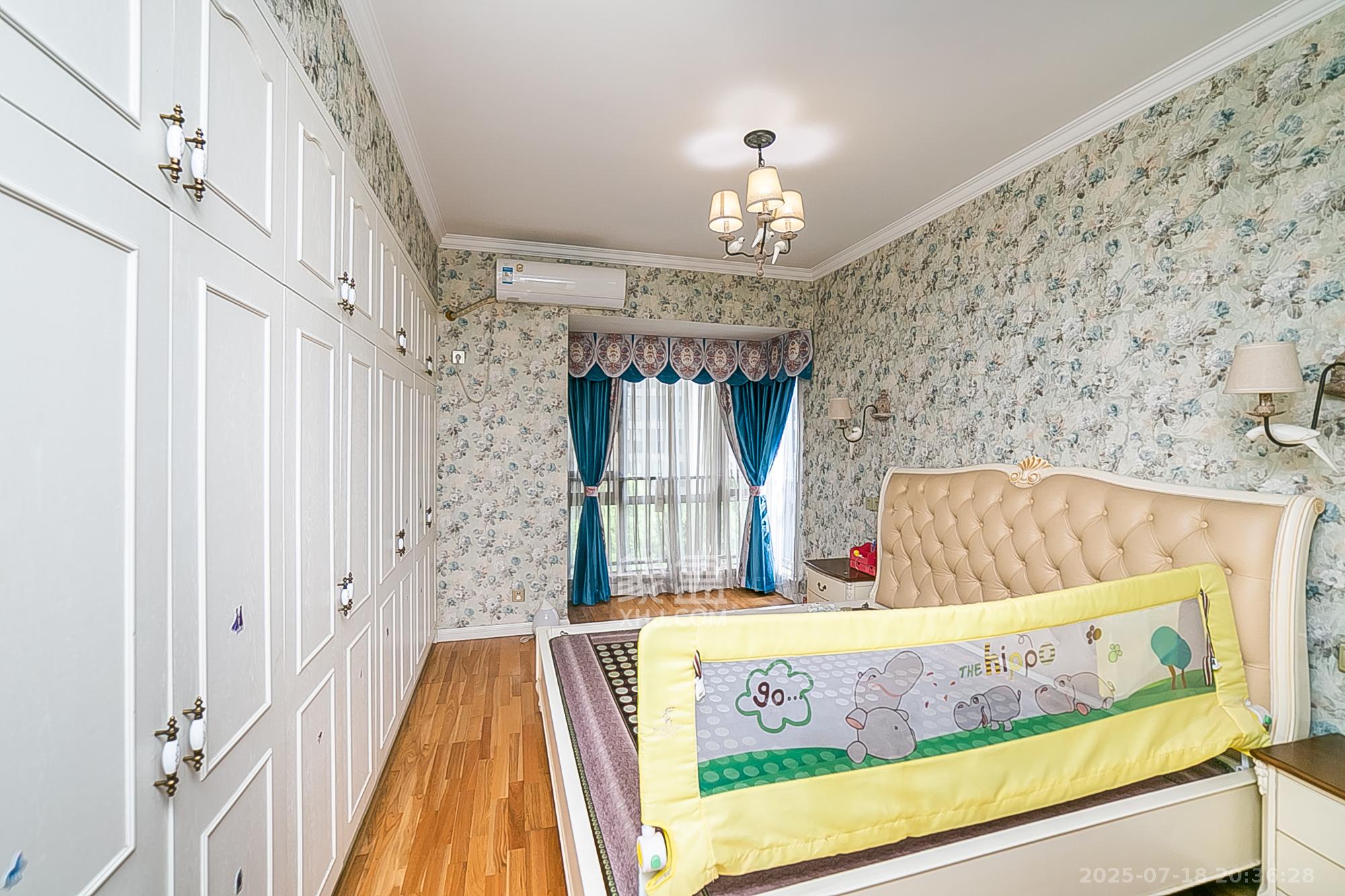 通用时代国际社区  3室2厅2卫    158.0万卧室