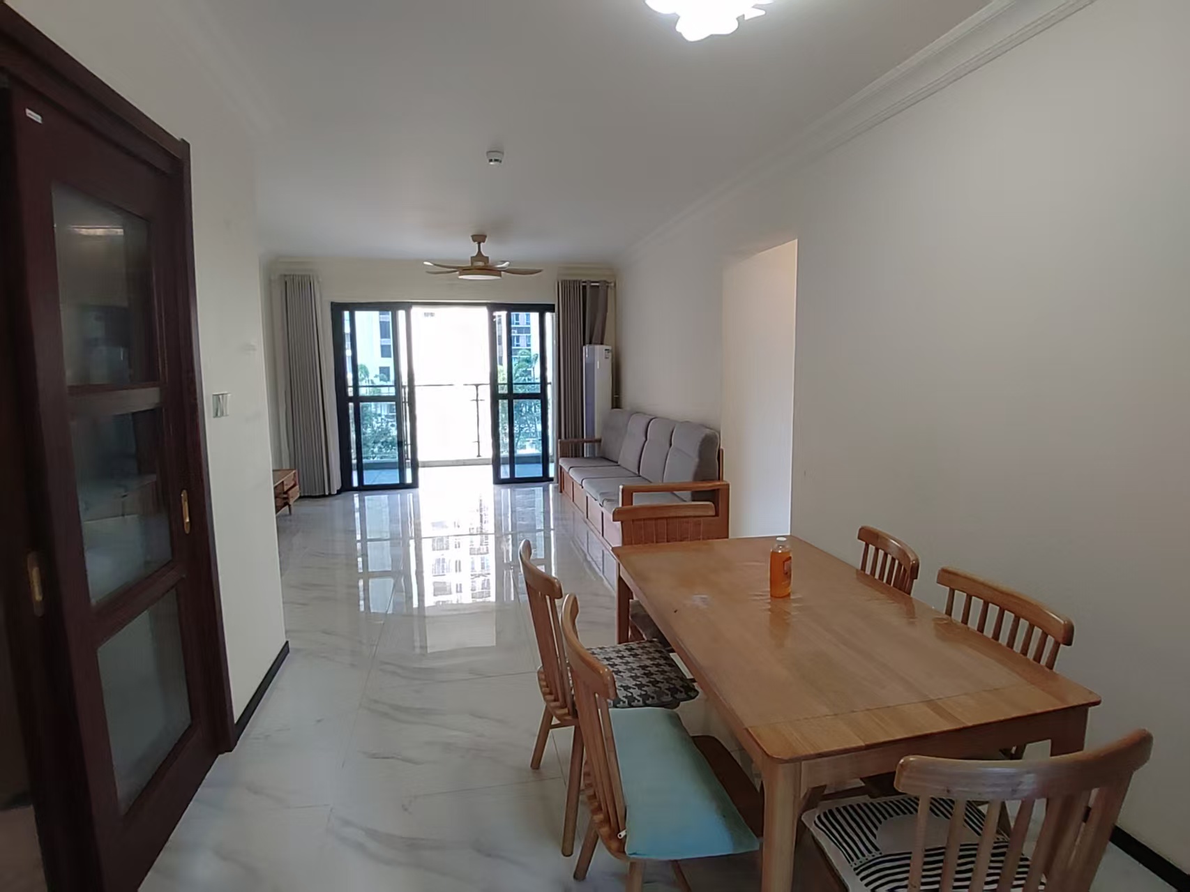 碧桂园中央半岛 4室2厅2卫 3200.0元/月 碧桂园中央半岛 4室2厅2卫 3200.0元/月室内图