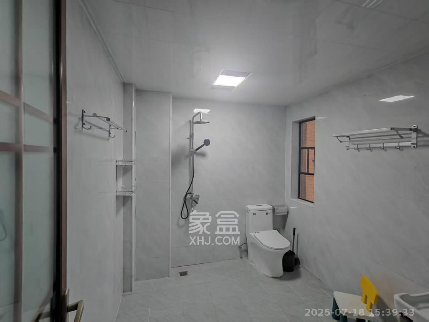 和美星城  4室2厅2卫    2800.0元/月室内图