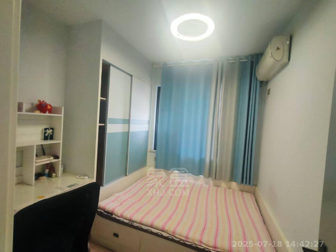 春藤小镇  4室2厅2卫   2399.00元/月室内图
